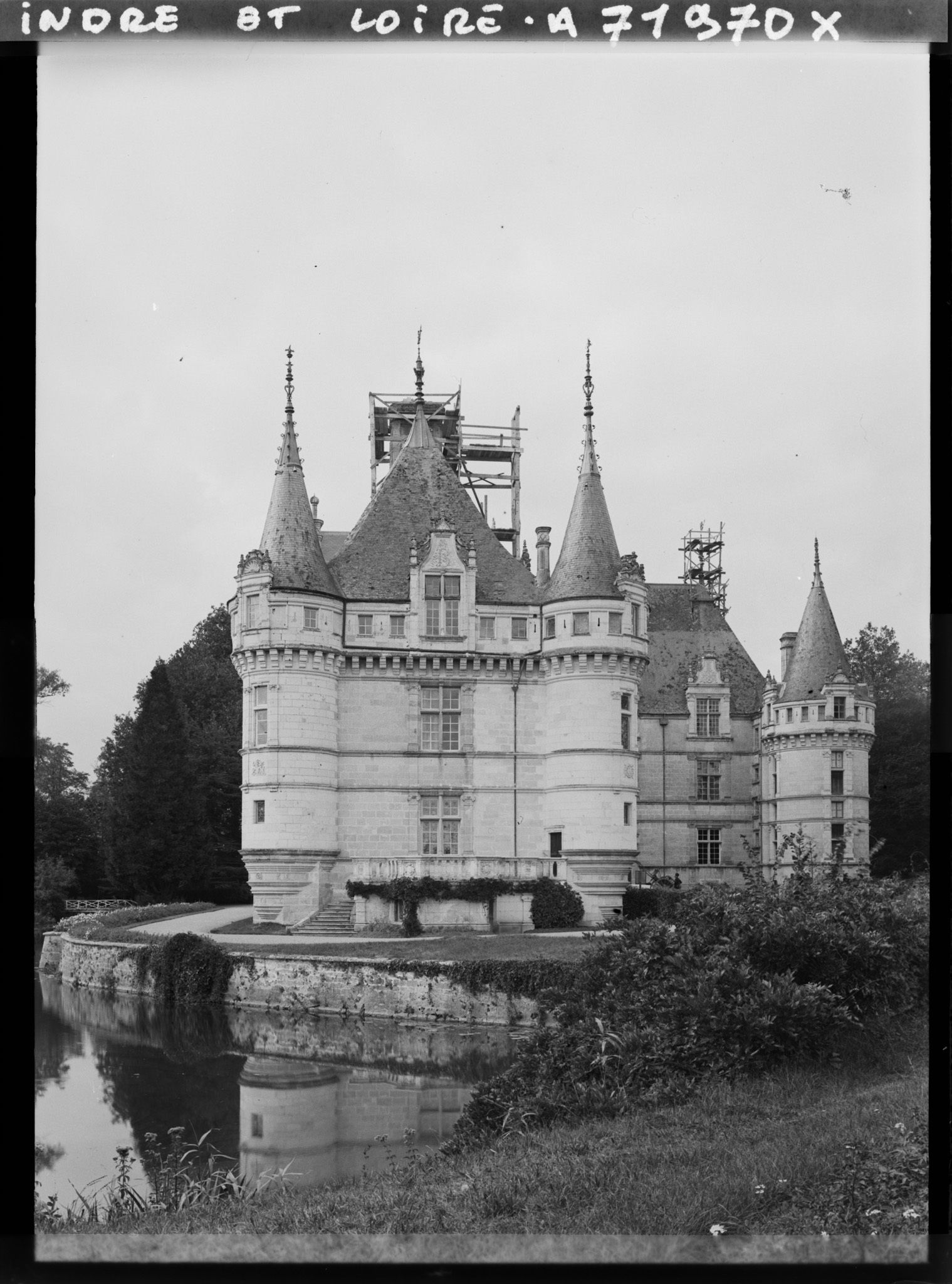 Image représentant Vue d'ensemble de la façade est du château