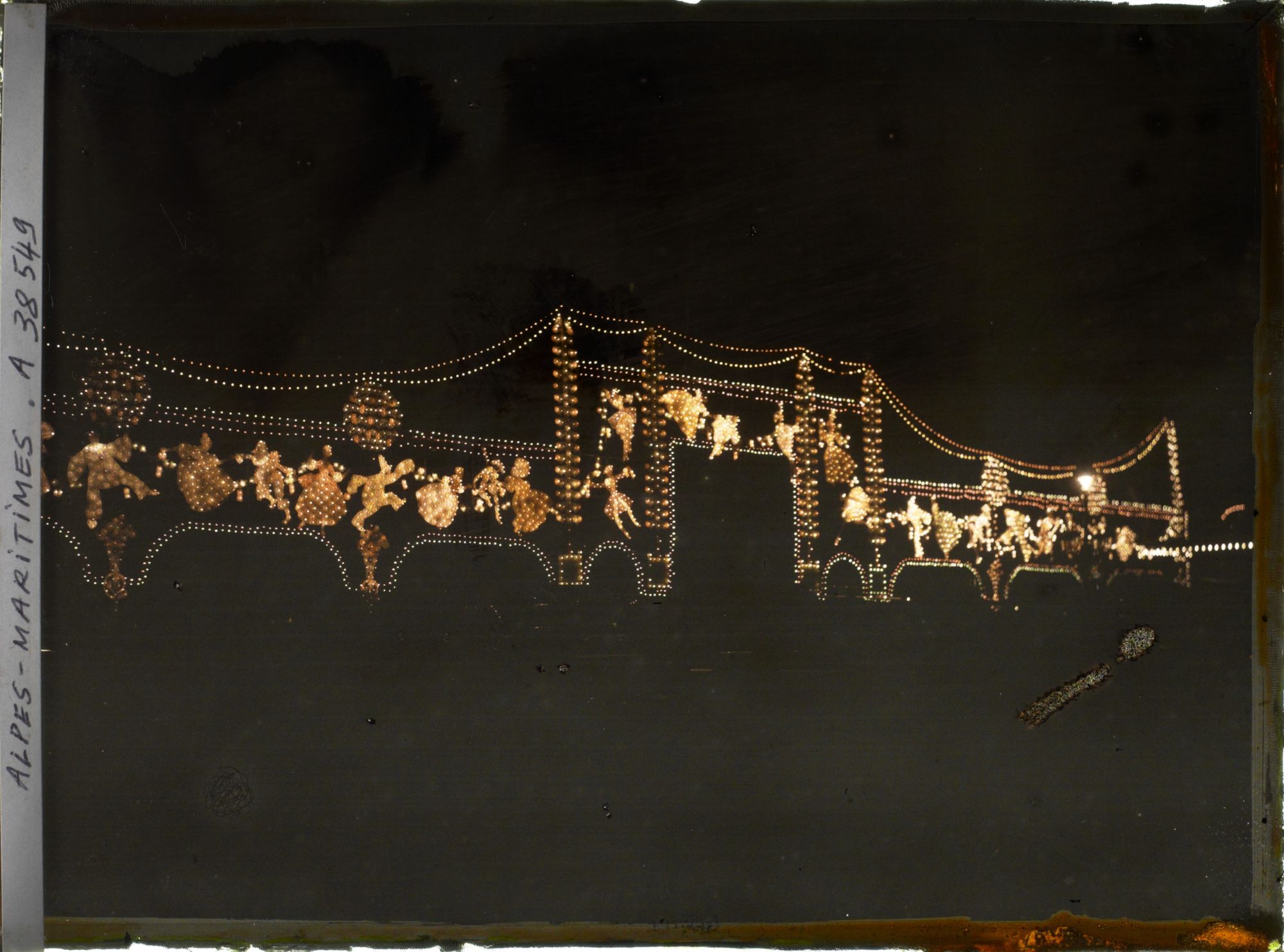 Image représentant Les illuminations de la place Masséna