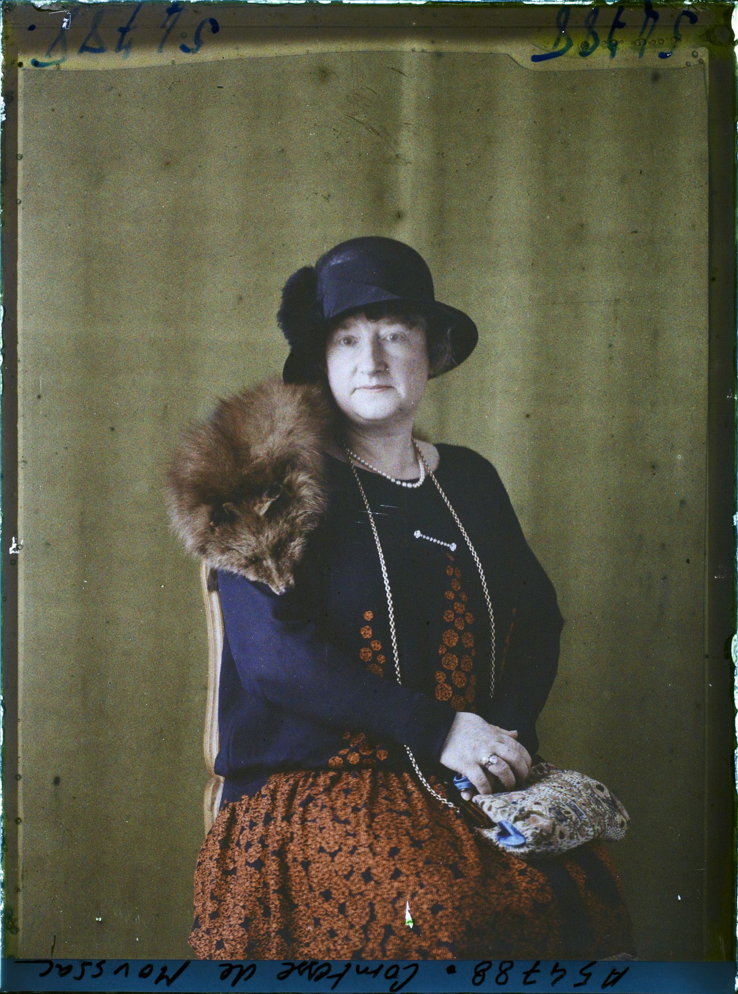 Image représentant https://musee-albert-kahn.s-museum.fr/home/NWQ2OTAwYzNmYjZlZTk1ZWQwODJmMjY4L2dlbmVyaWMtbm90aWNlLXRhYi9hdXRob3JpdHkvNjE3YTc5ZjVjZjhiODk2OGIzMzM3ZDIx/5d6900c3fb6ee95ed082f268/generic-notice-tab/authority/617a79ebcf8b8968b3337430 La Comtesse de Moussac