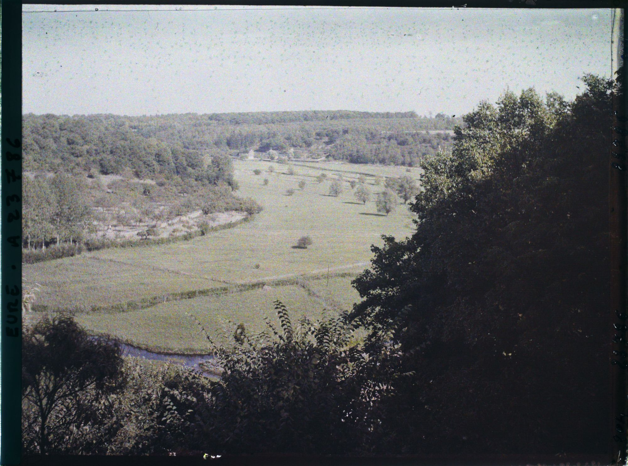 Image représentant Vue prise de la terrasse de l'Hôtel de Ville vers le sud-est
