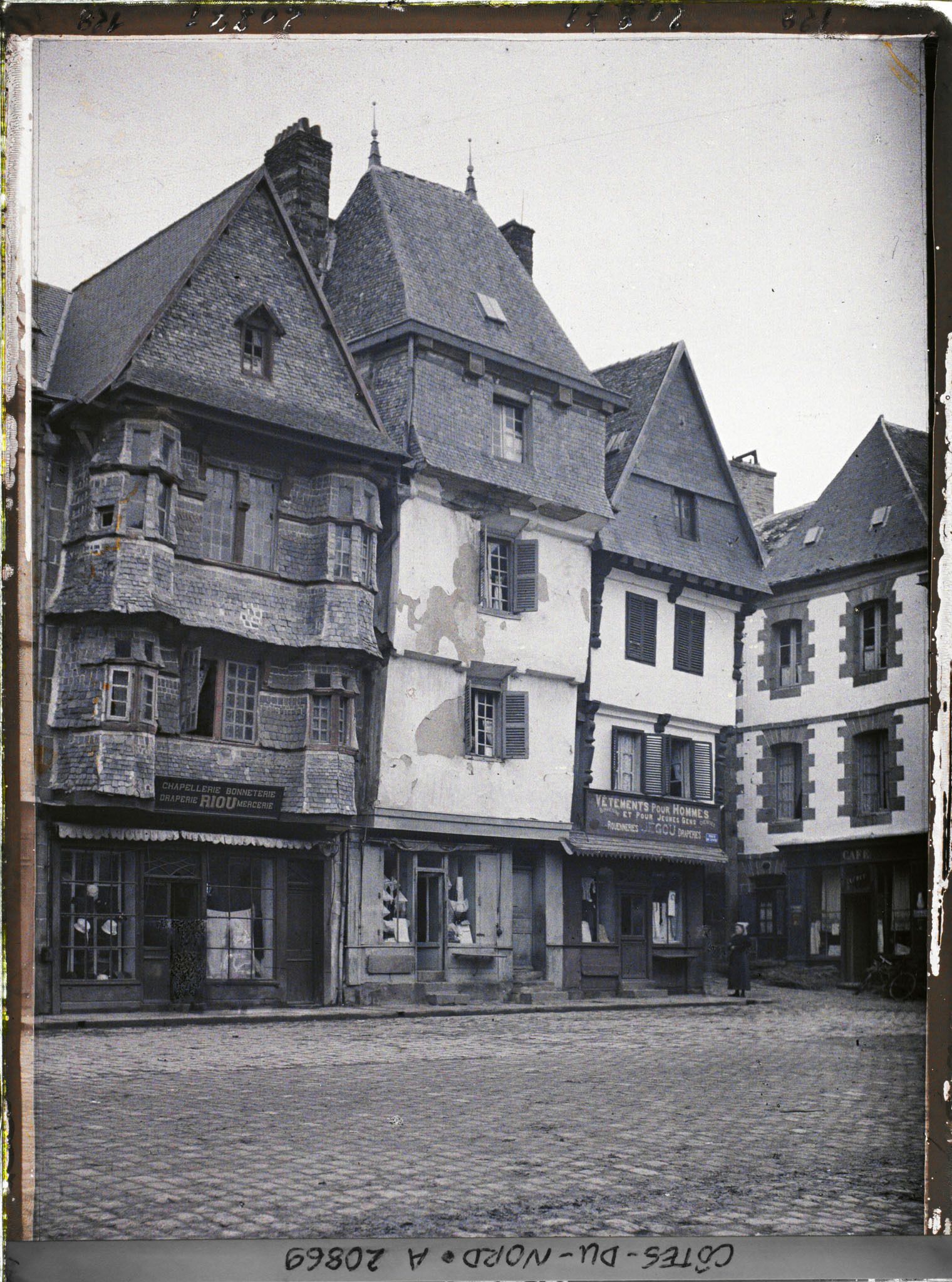 Image représentant La Grand'Place (aujourd'hui place du Général Leclerc)
