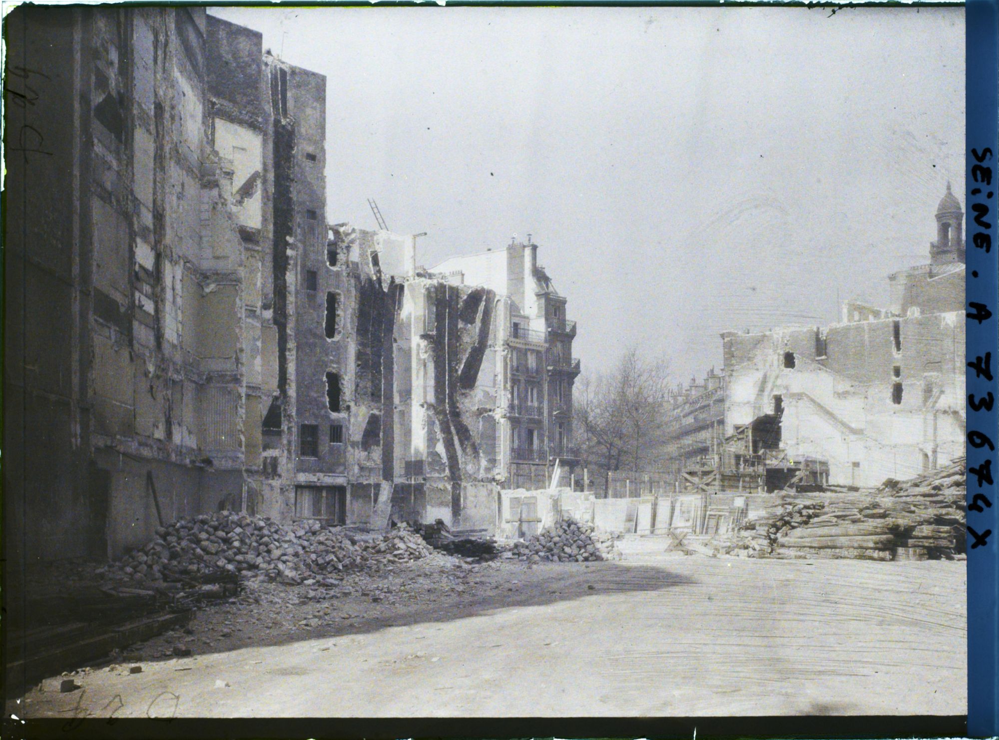 Image représentant Travaux pour le prolongement du boulevard Haussmann, à l'angle de la rue Taitbout