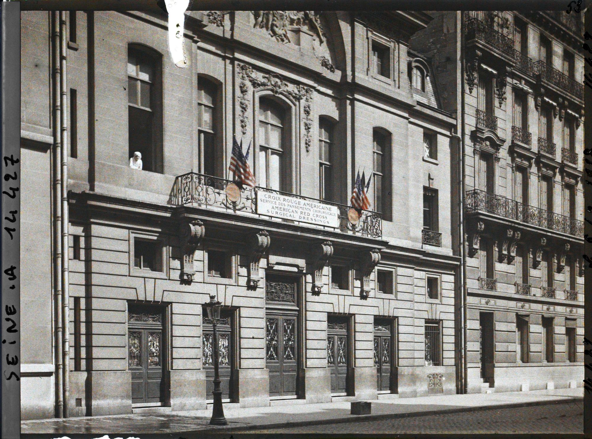Image représentant Croix rouge américaine installée dans la fondation Miller-Gould au 25 rue Pierre-Charron