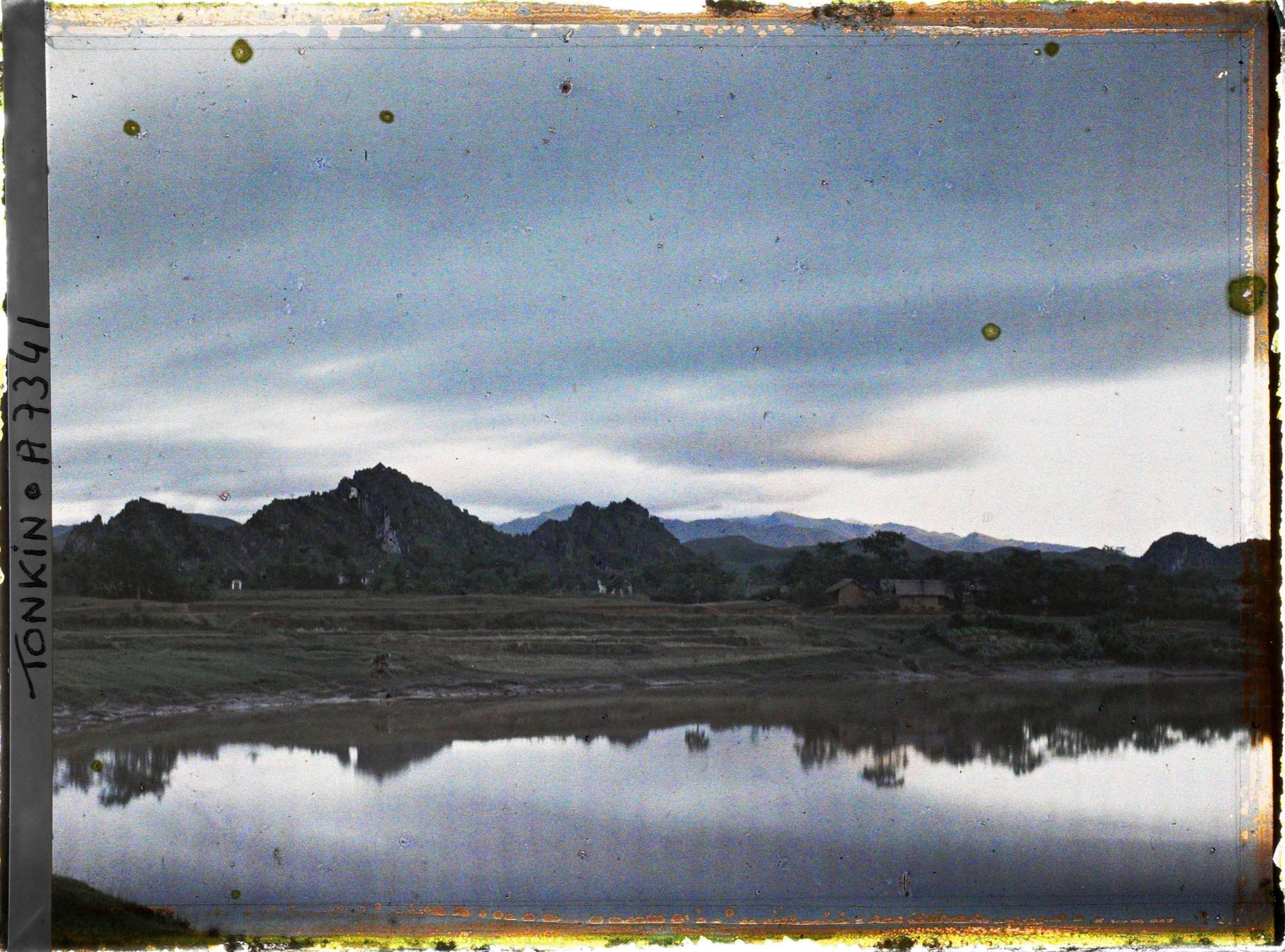 Image représentant Le récif calcaire de la Roche Percée