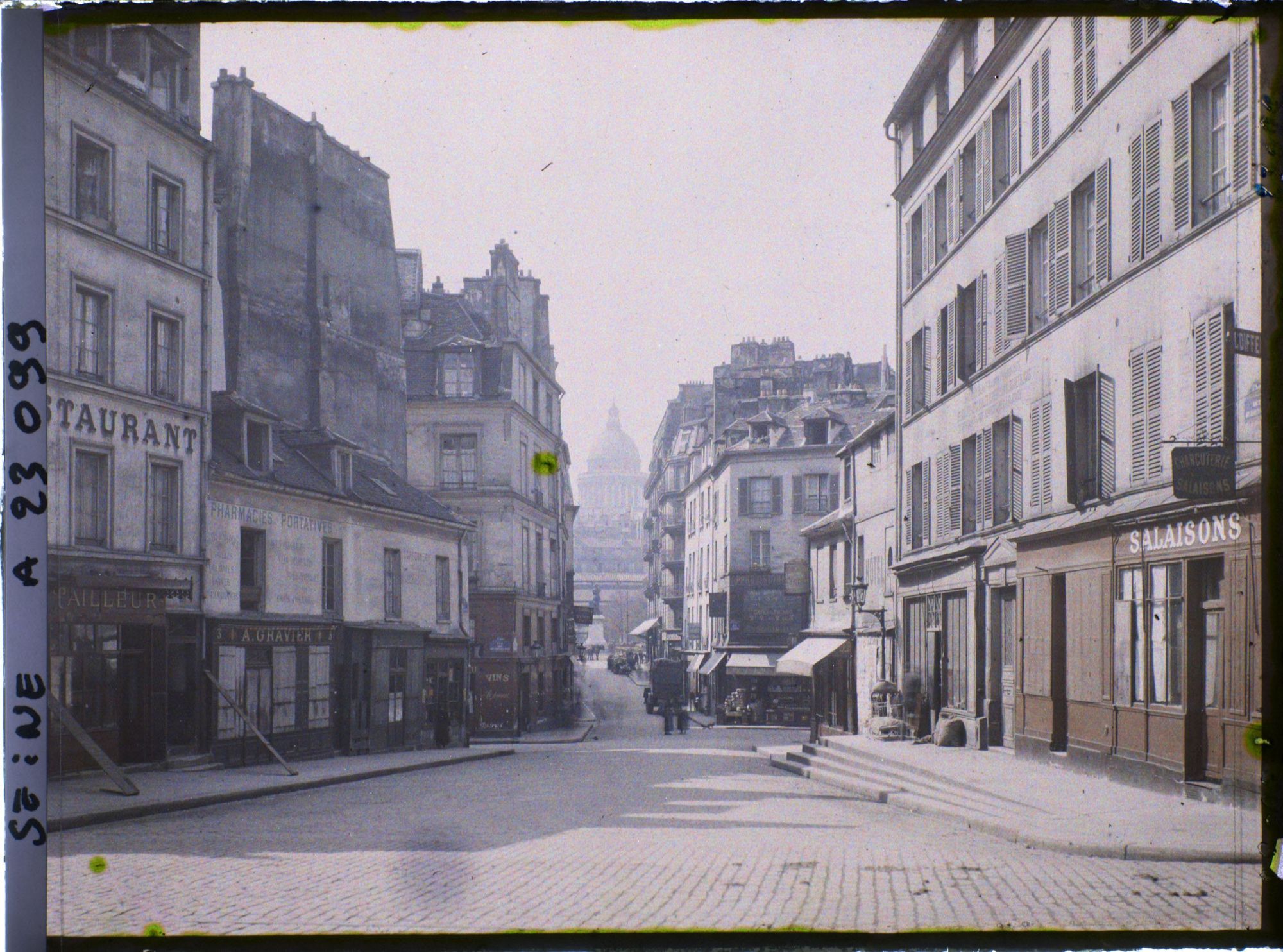 Image représentant La rue du Haut-Pavé et le Panthéon