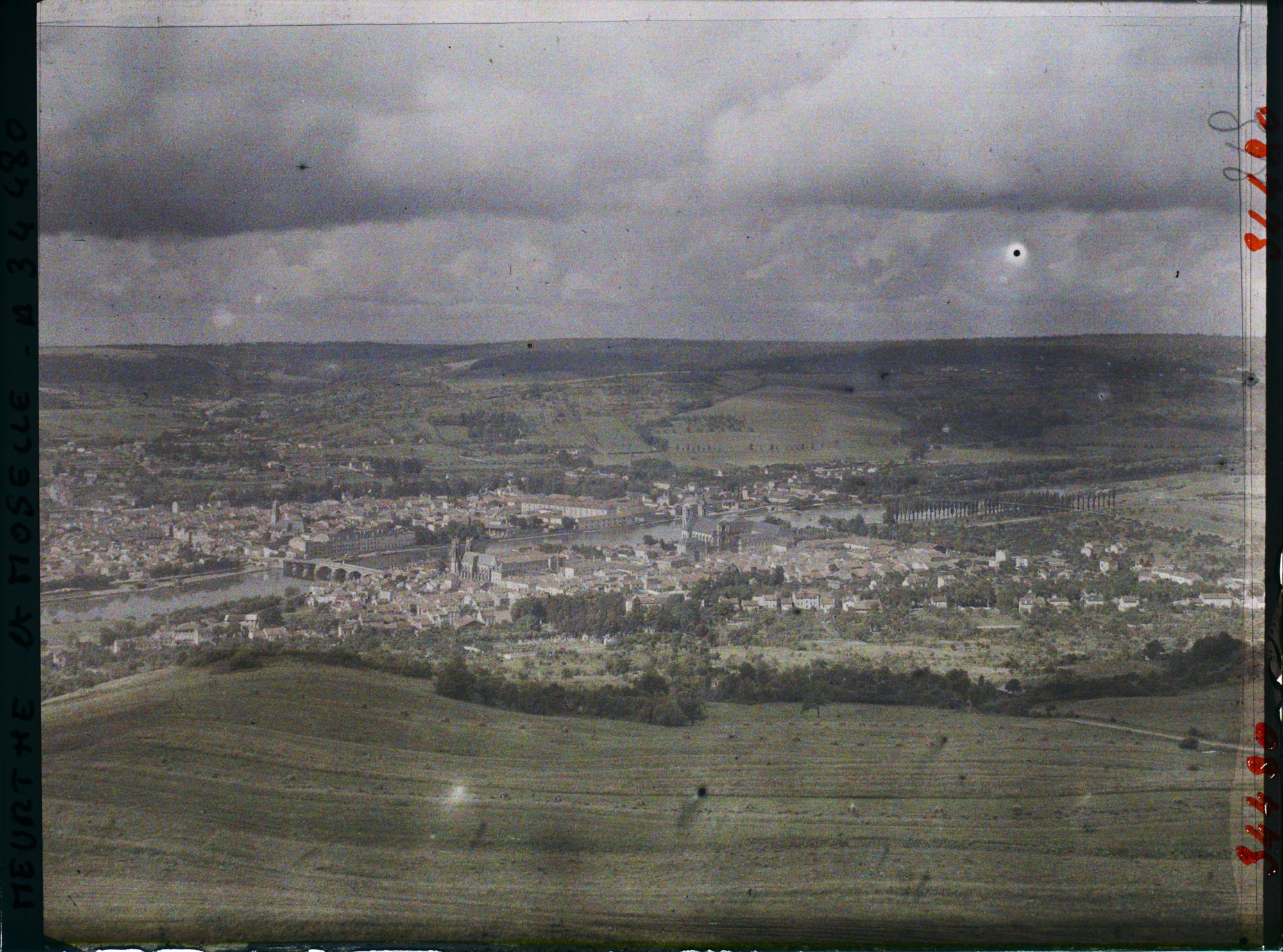 Image représentant France, Mousson, Panorama de Pont à Mousson
