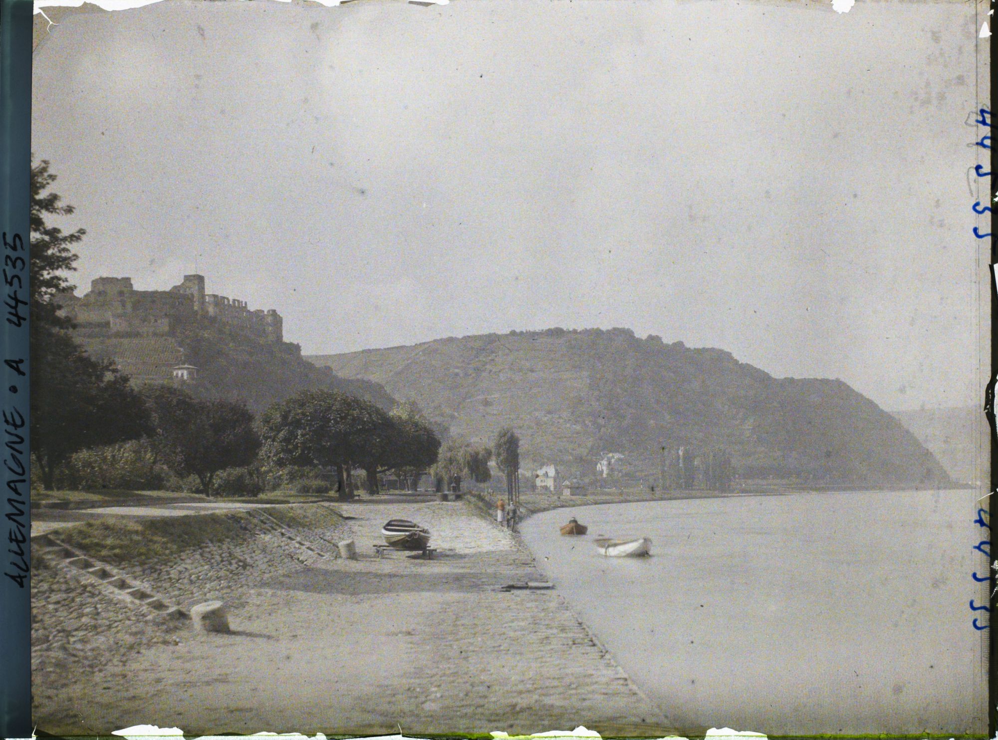 Image représentant Allemagne, St Goarhausen, une vue s/ le Rheinfels