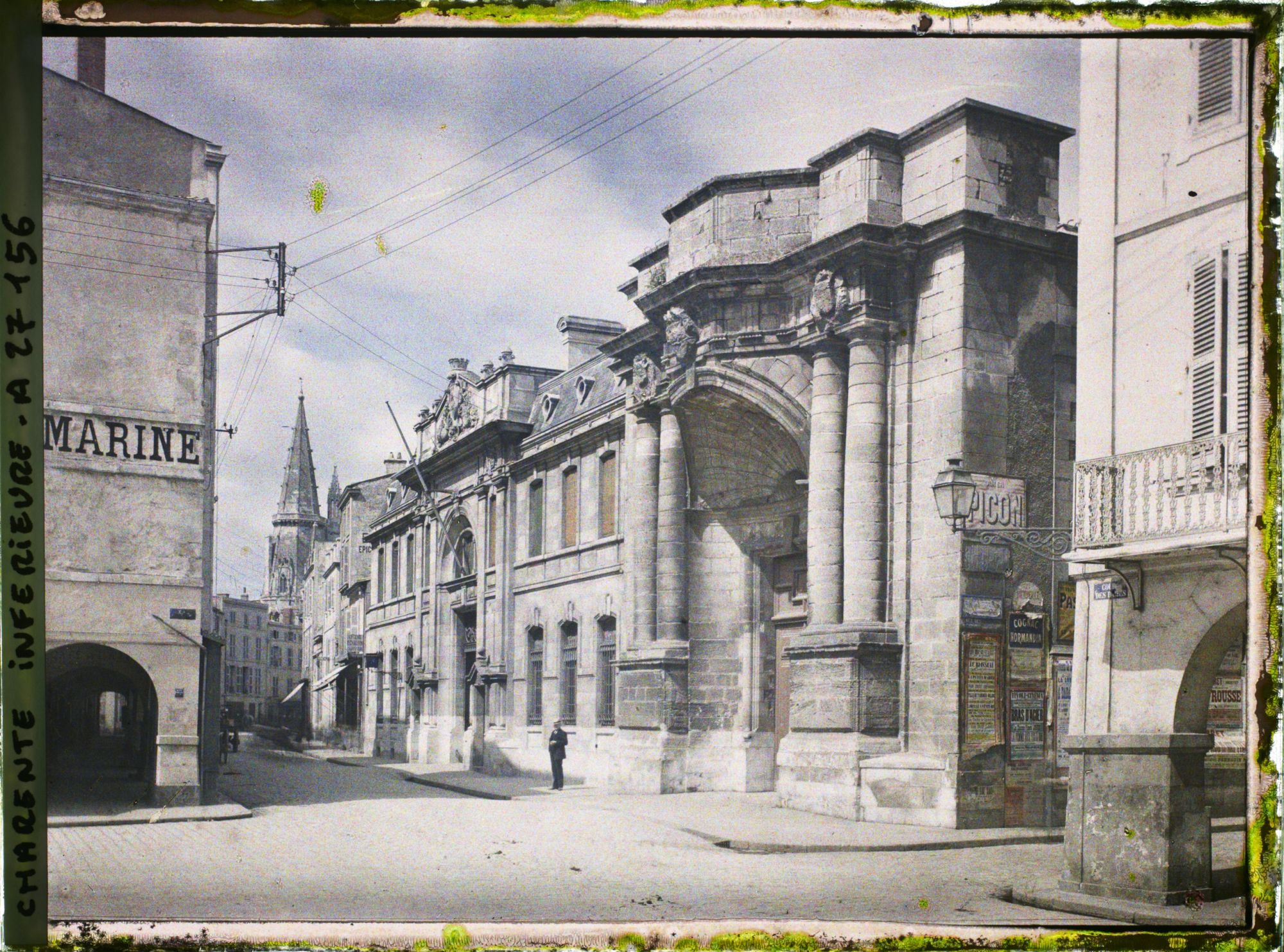 Image représentant L'actuel théâtre de la Coursive, angle Cour des Dames et la rue Saint-Jean du Pérot