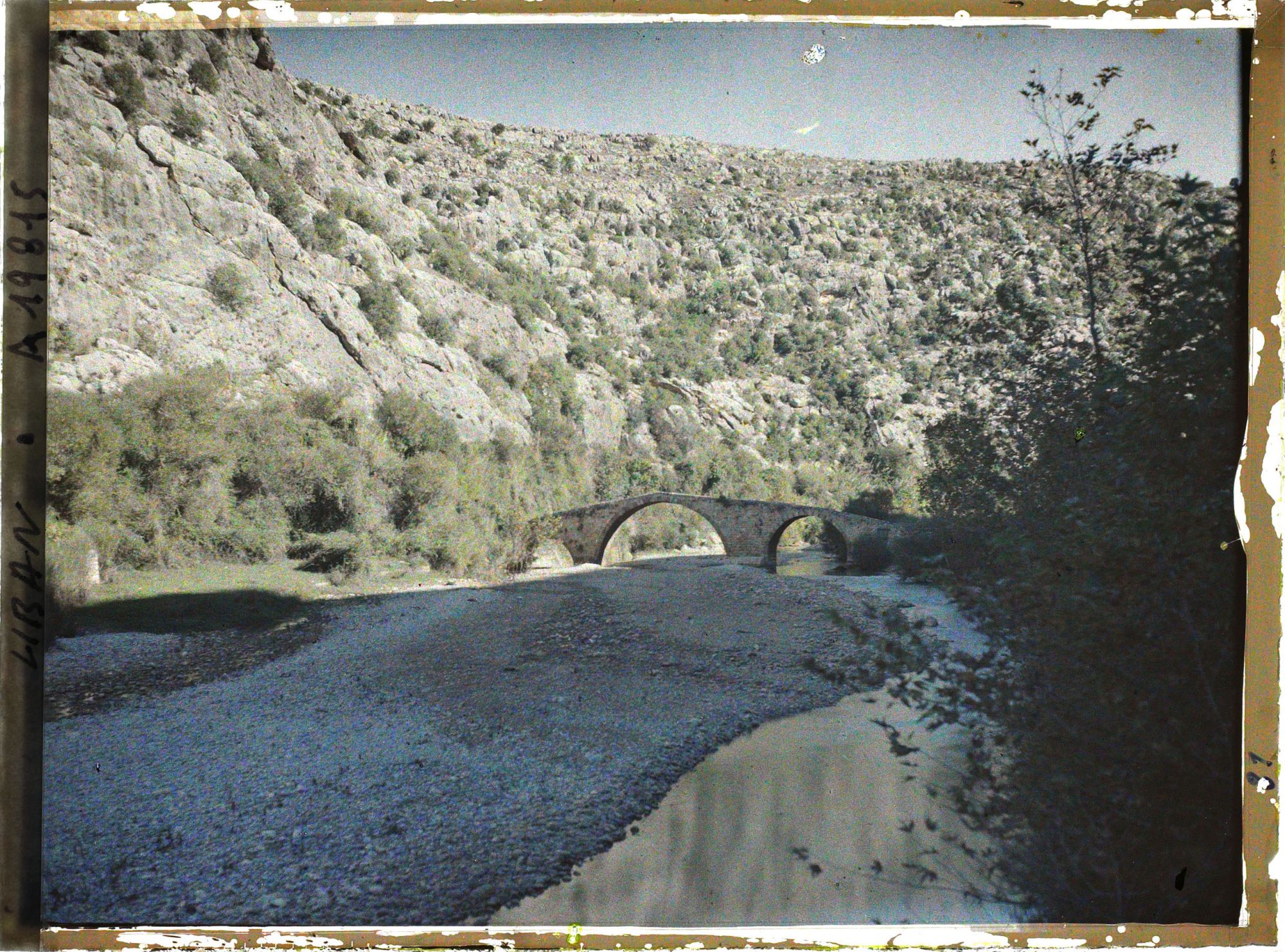 Image représentant Pont arabe dans les gorges du Nahr-el-kelb