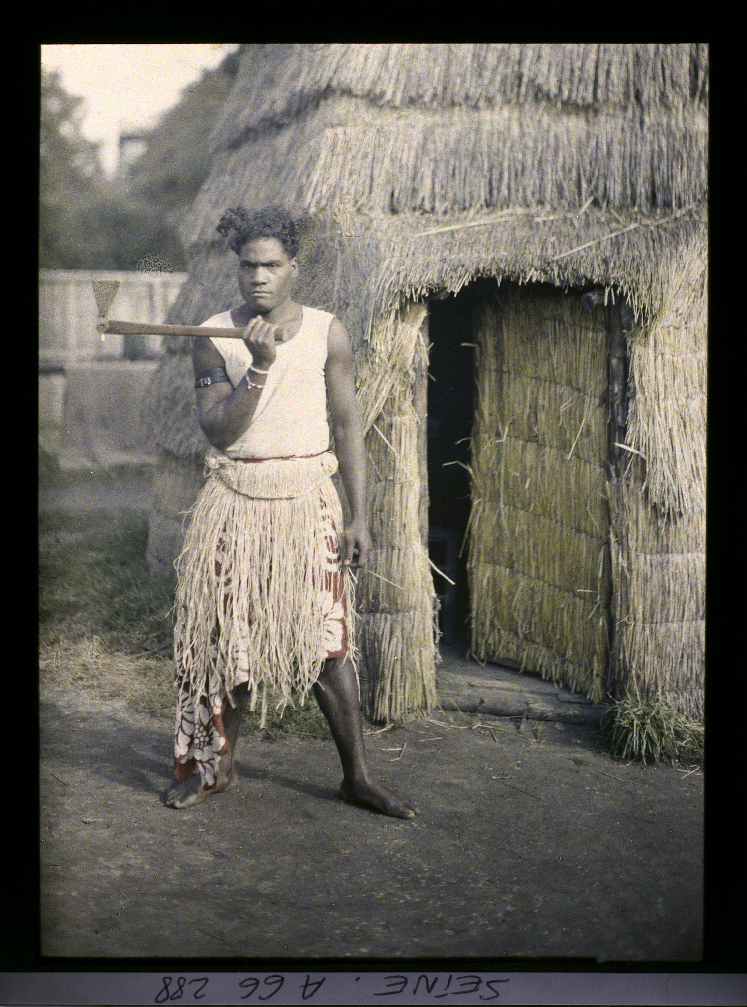Image représentant L'Exposition Coloniale Internationale de 1931, un homme kanak