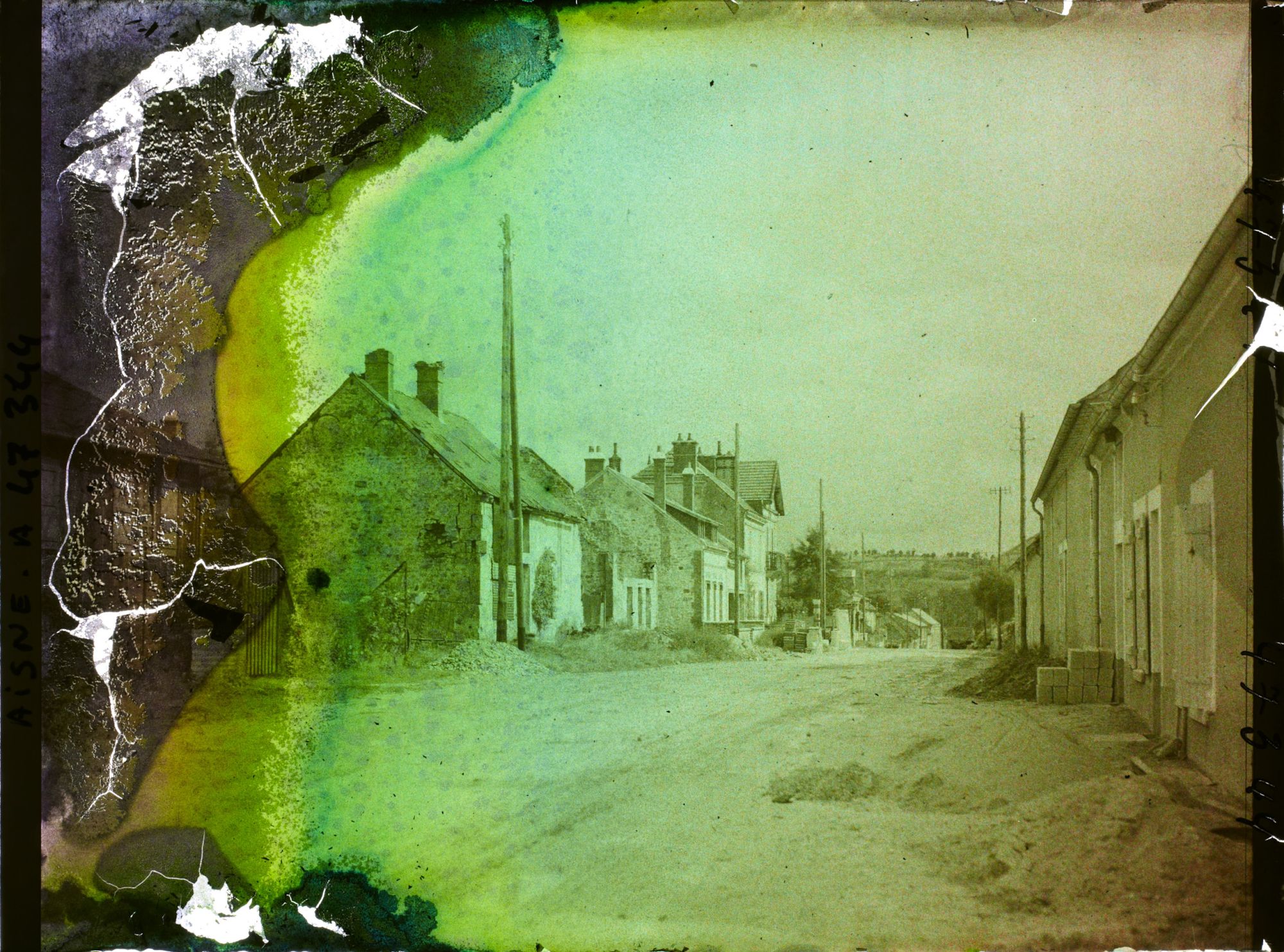 Image représentant France, Pont Arcy, Entrée Ouest du Village