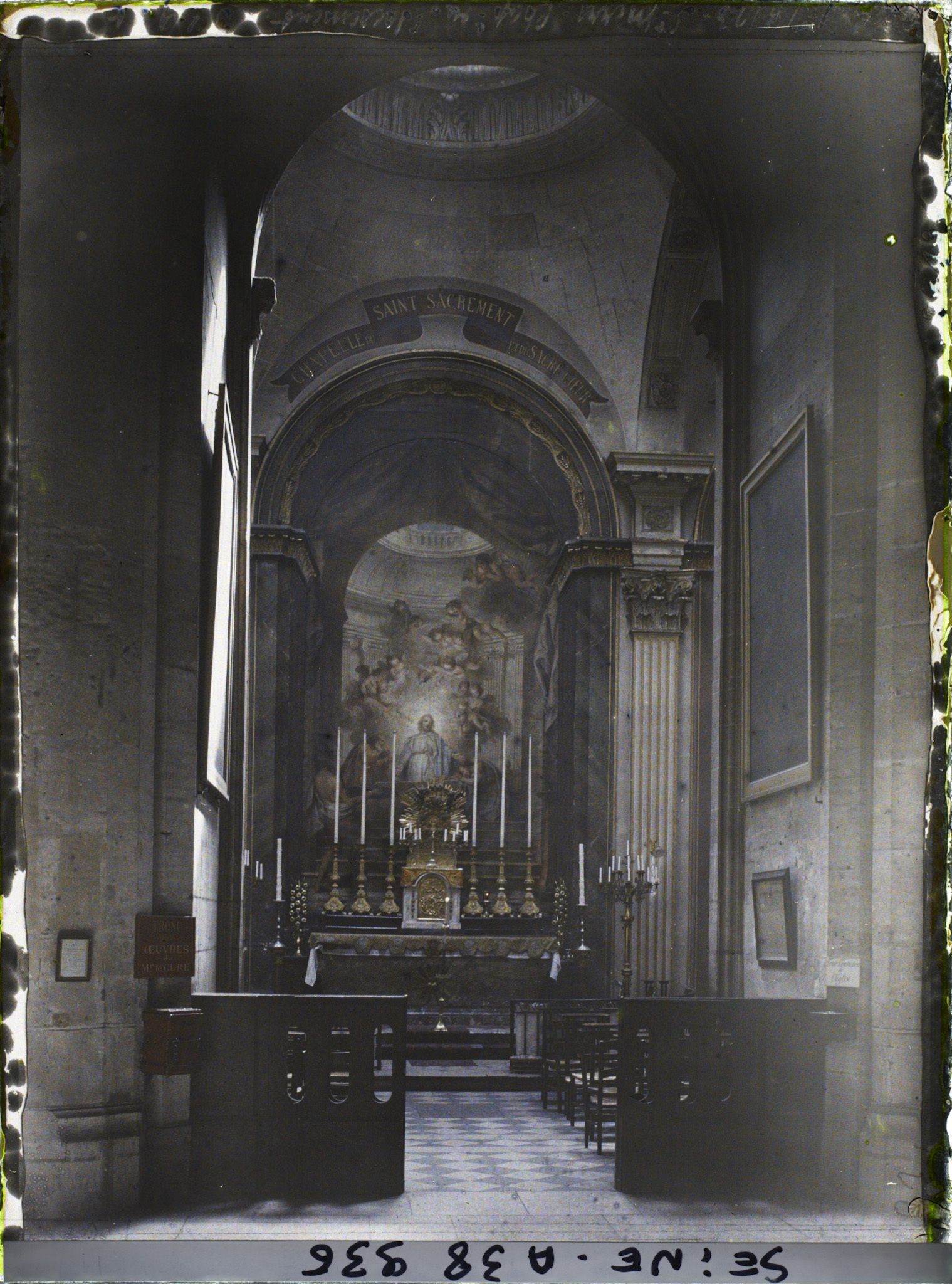 Image représentant Chapelle latérale de l'église Saint-Merri, dite du Saint-Sacrement et du Sacré-Cœur