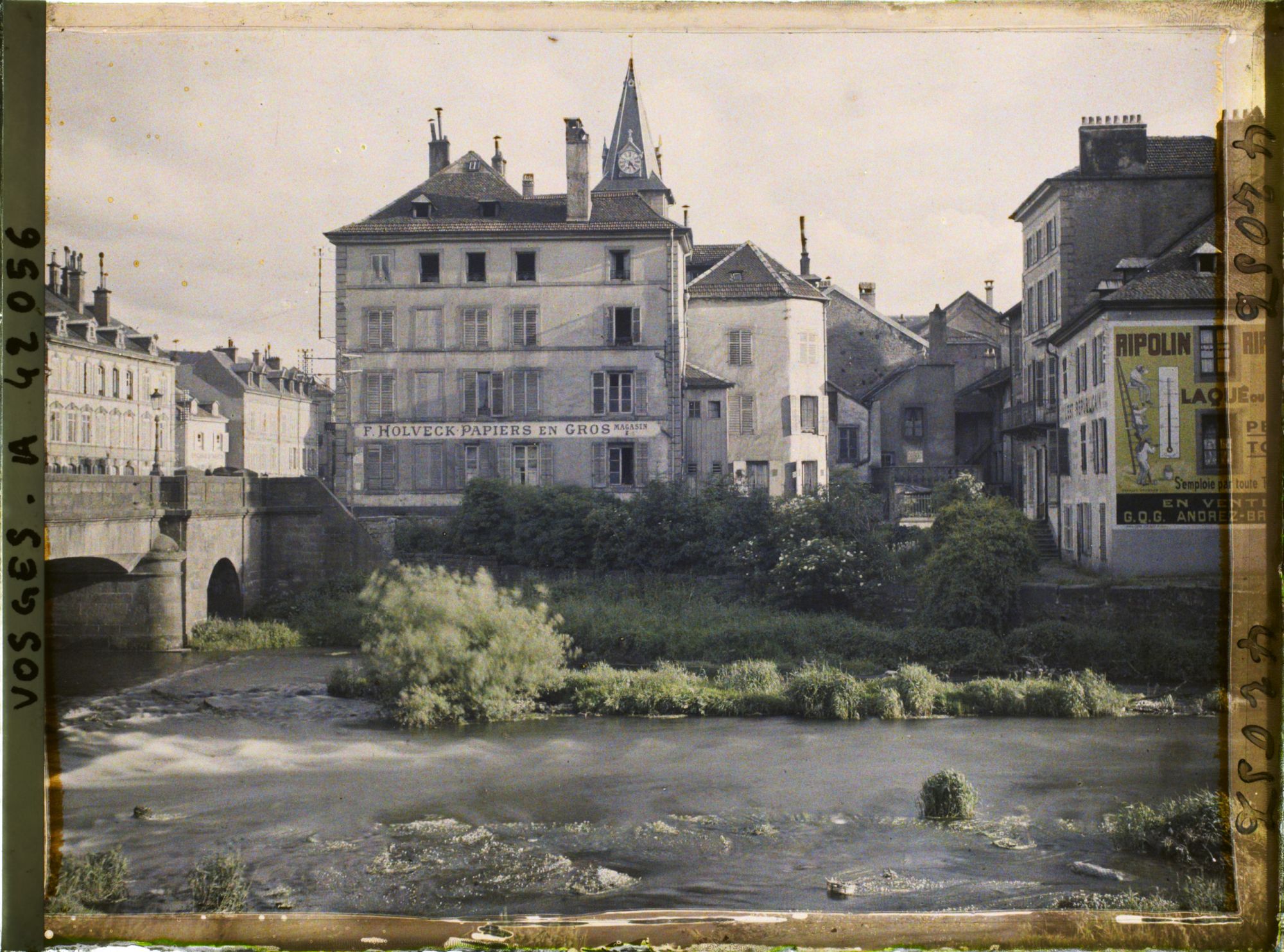Image représentant France, St Dié, Les bords de la Meurthe