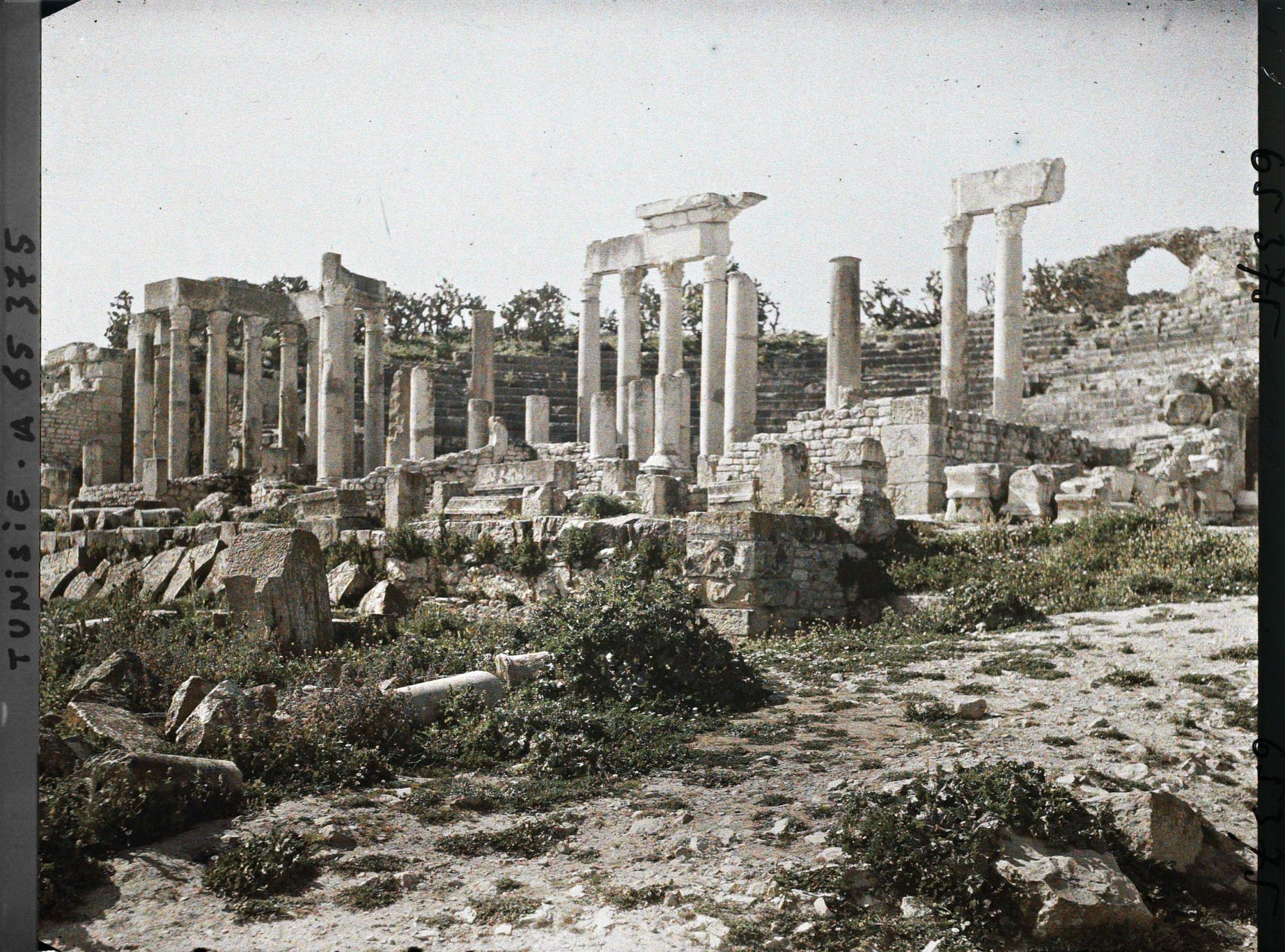 Image représentant Les vestiges du théâtre