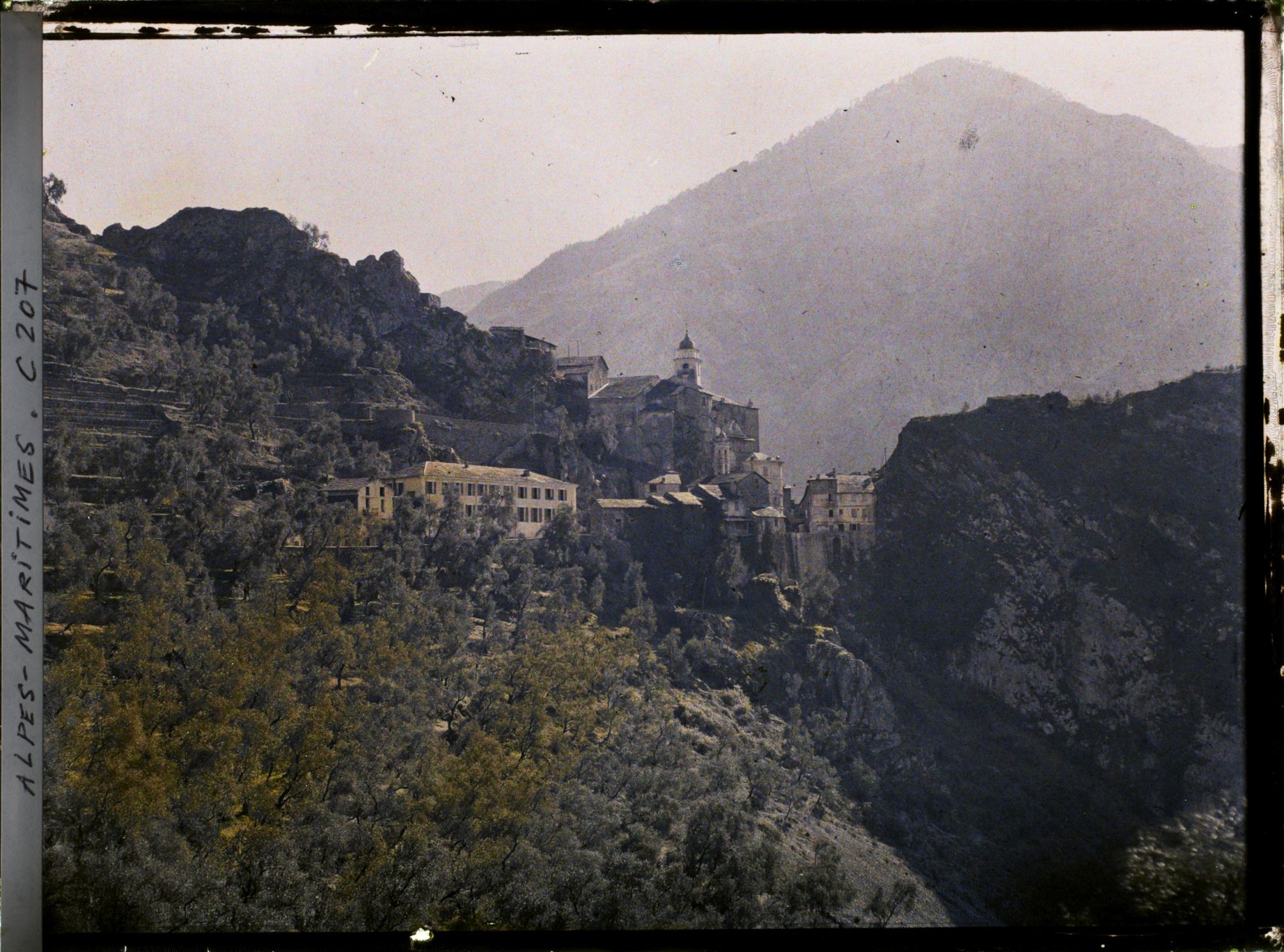 Image représentant Vue du village prise de la chapelle Saint-Roch
