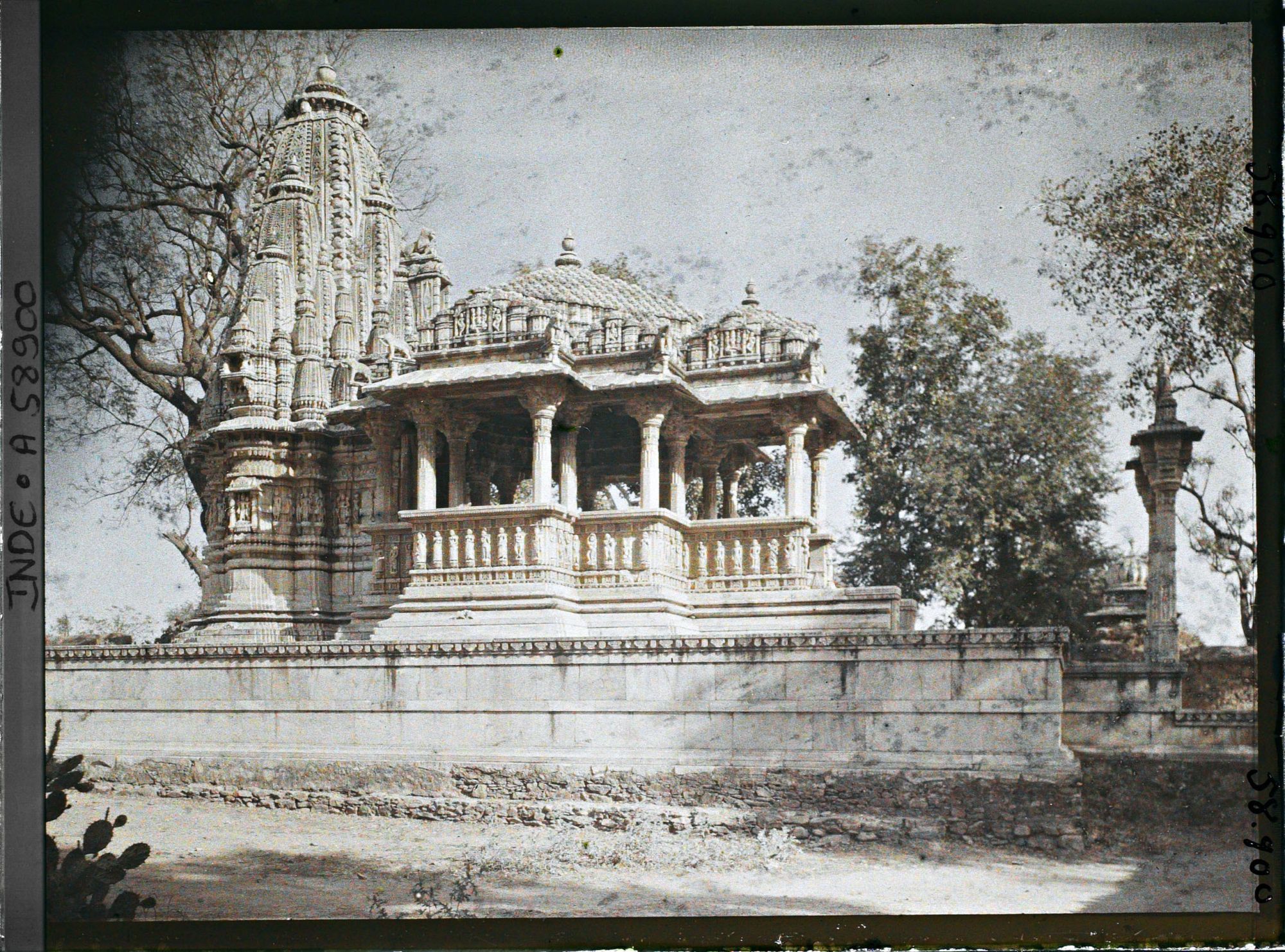 Image représentant Petit temple shivaïte