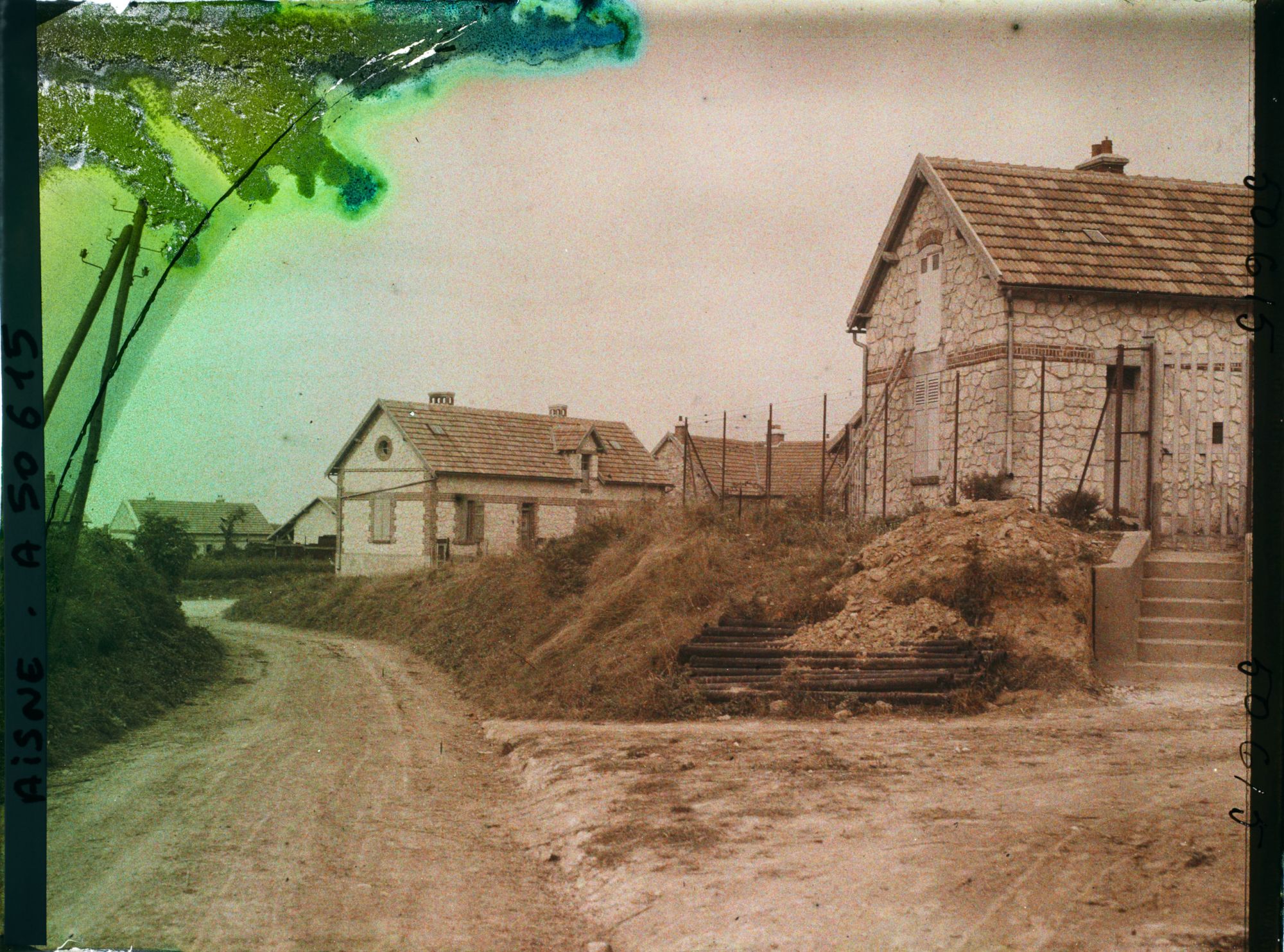 Image représentant France, Laffaux, Un Coin du Village