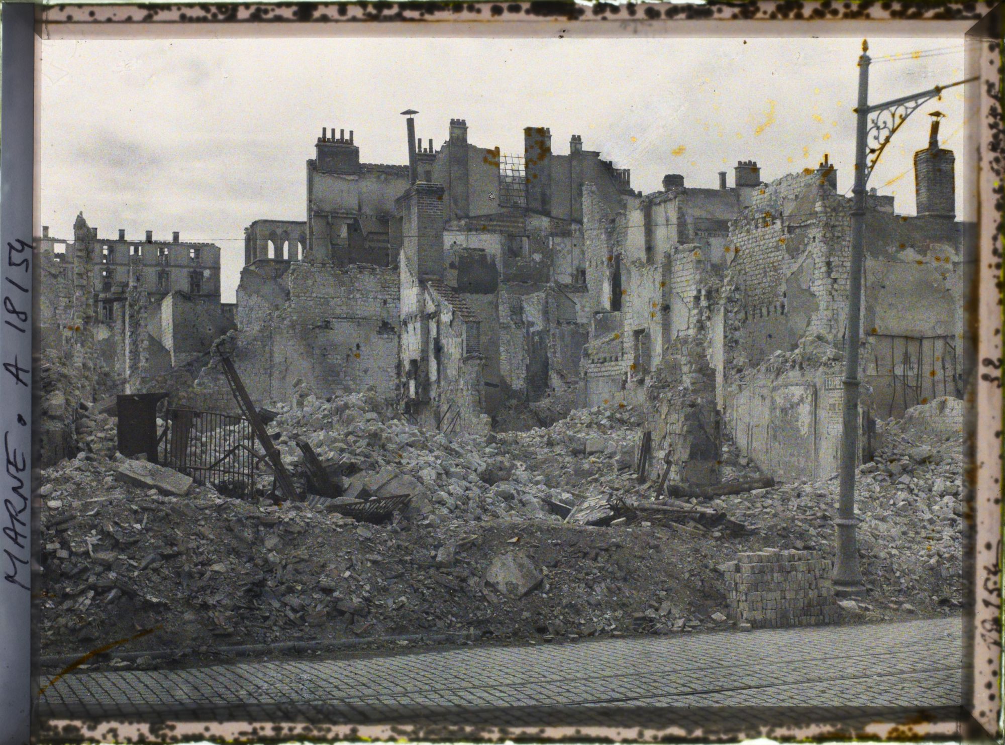 Image représentant France, Reims, Ensemble de ruines près de la rue du Cadran St Pierre