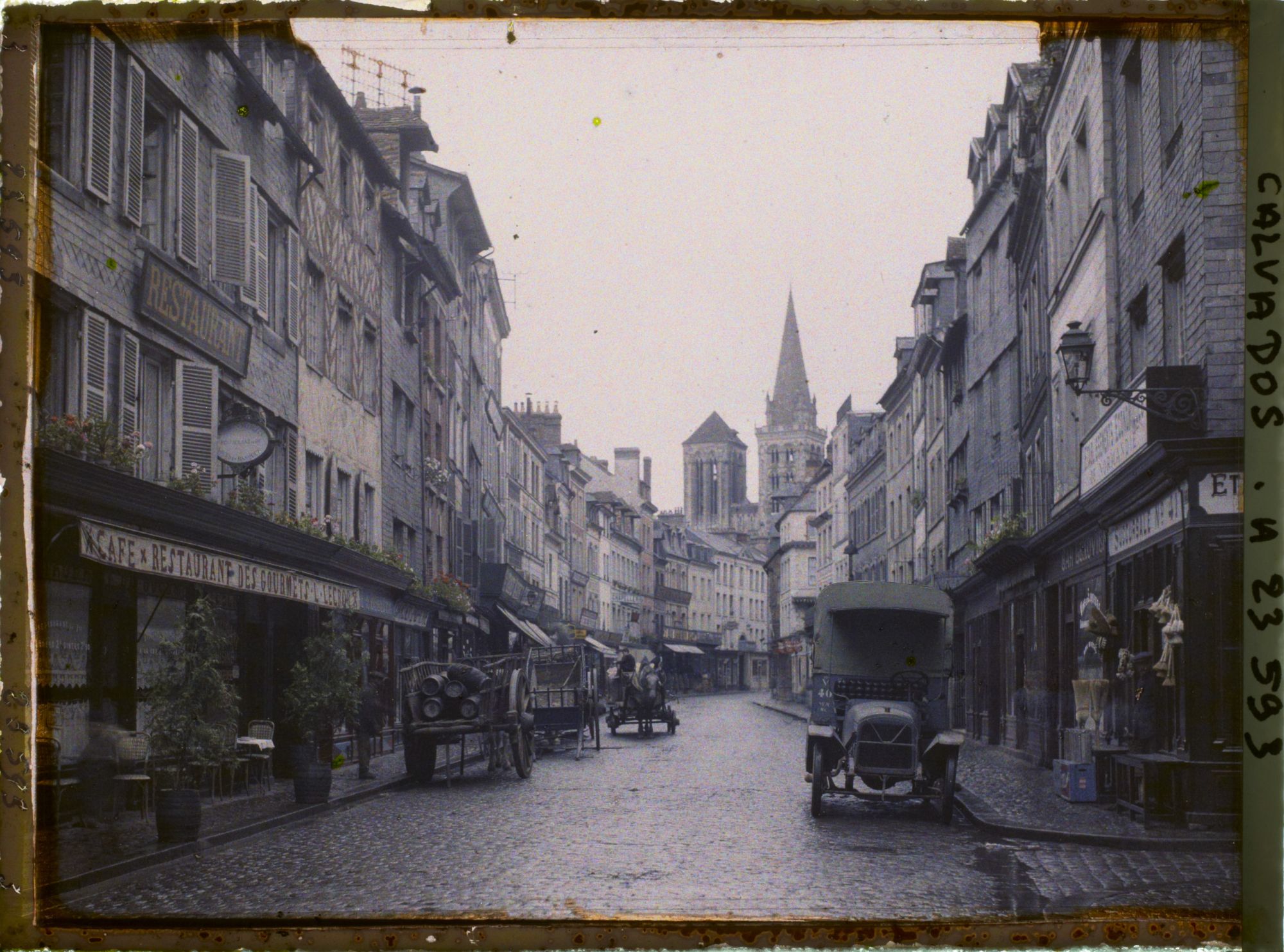 Image représentant La Grande Rue en direction de la place Thiers