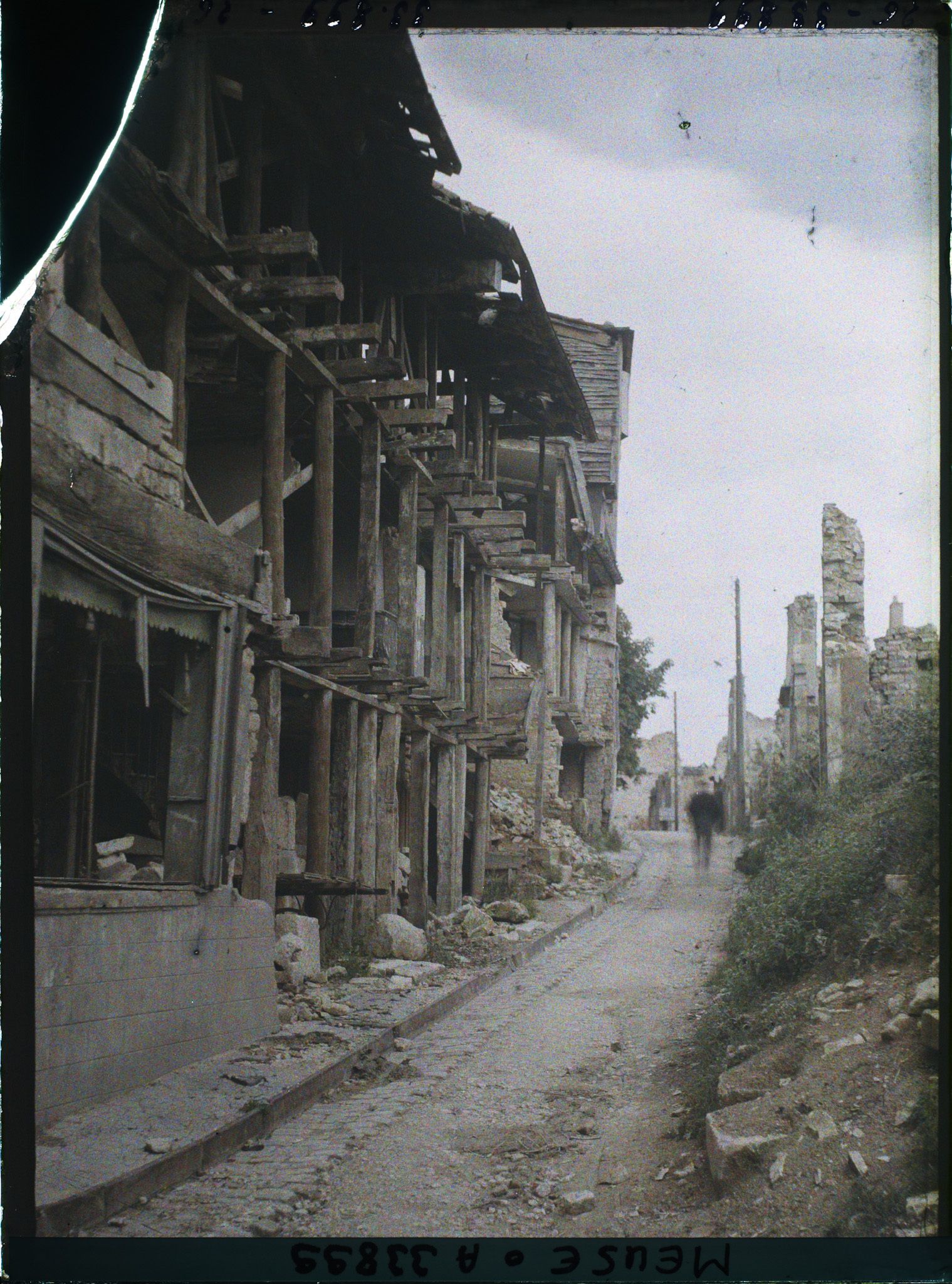Image représentant France, Verdun, La rue St Oury vue de la rue Châtel