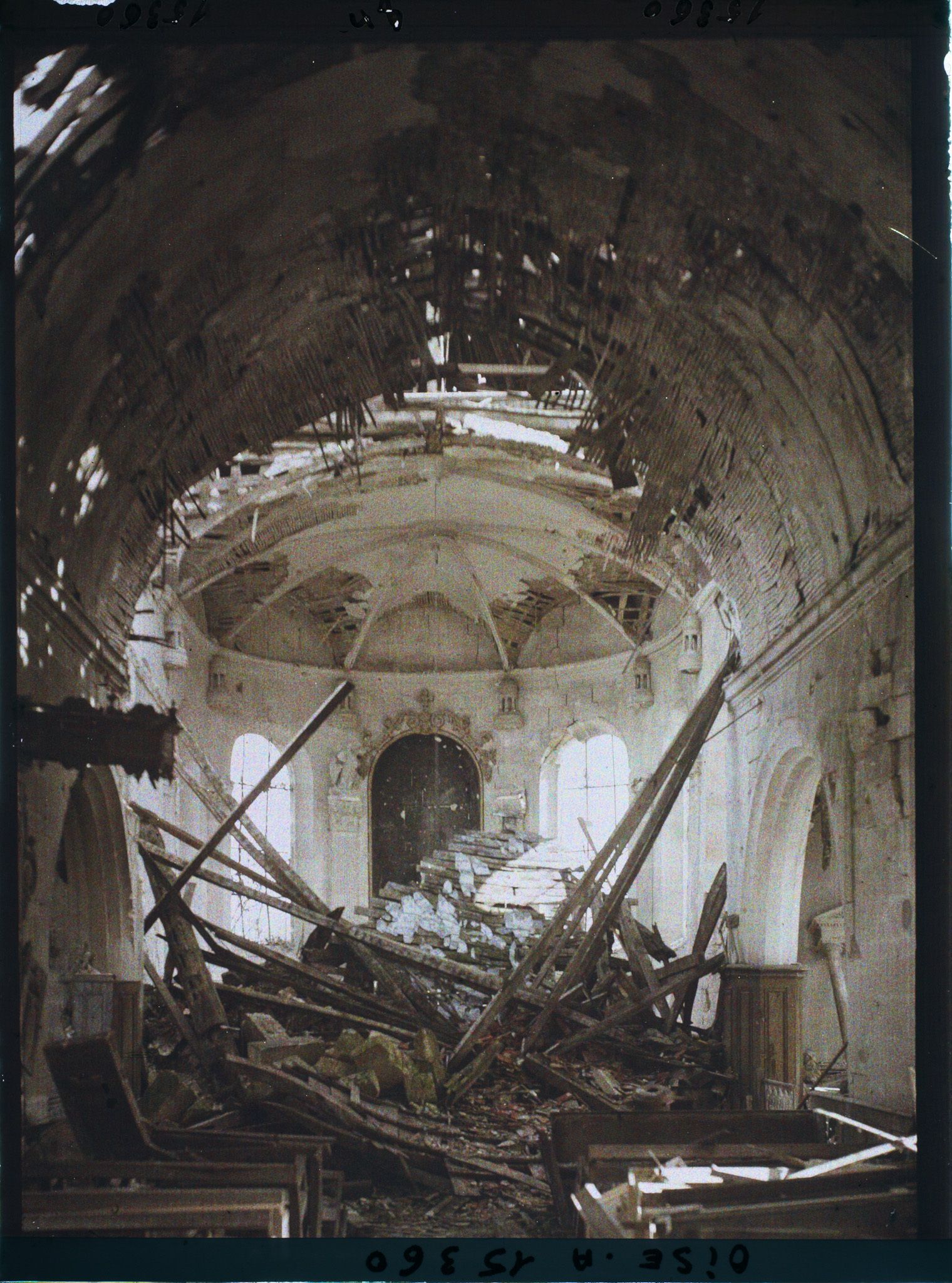Image représentant France, Marest, Guerre :  La même vue intérieure