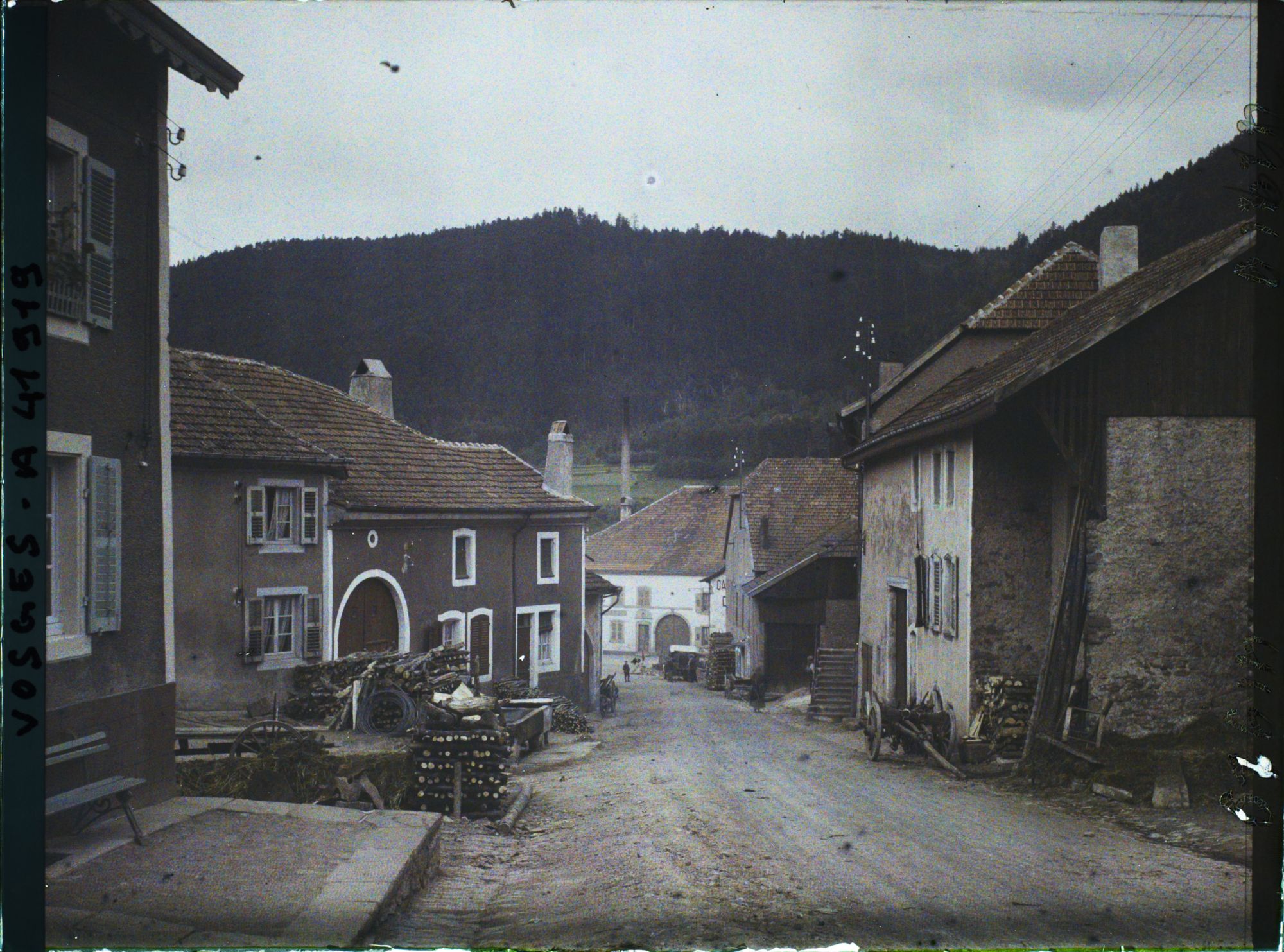 Image représentant France, Raon s/Plaine, Une rue du Village