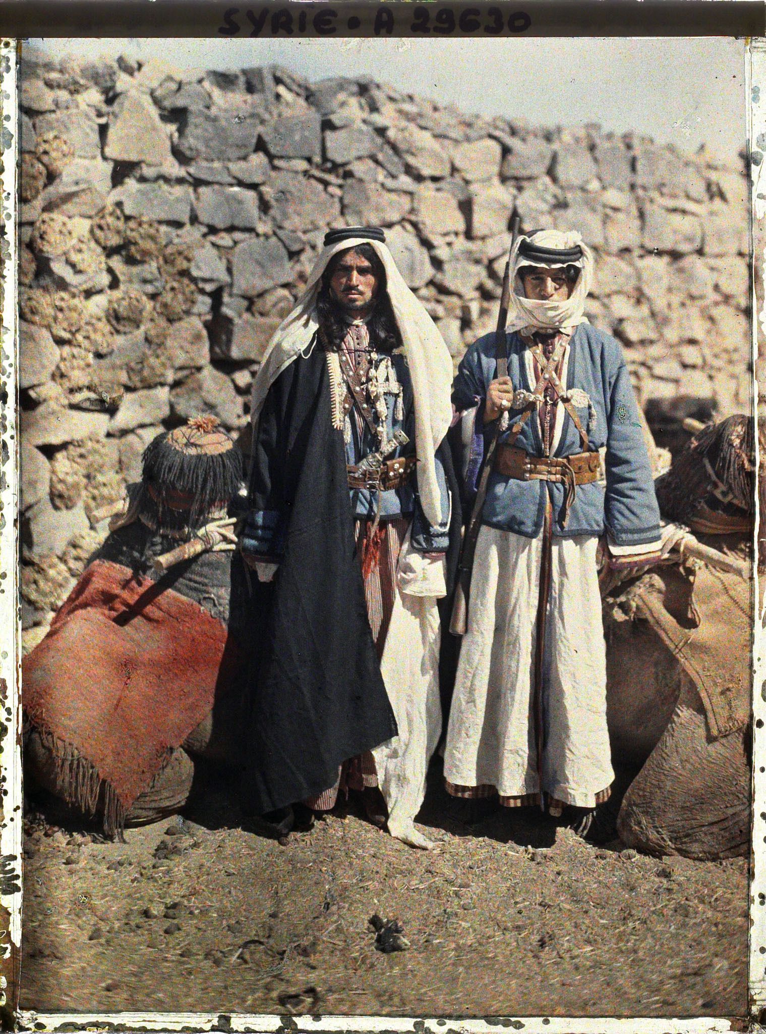 Image représentant Deux hommes, très probablement druzes