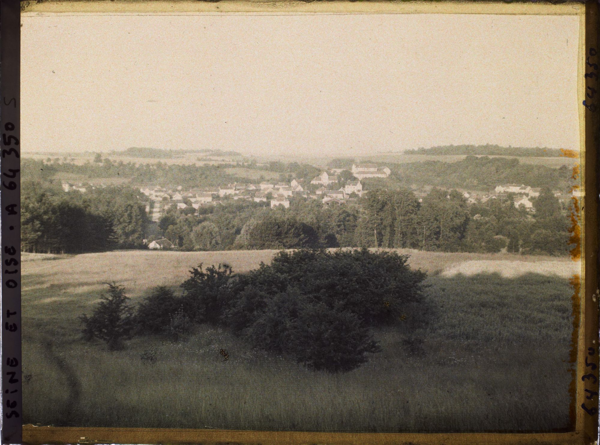 Image représentant Ile de France, Vallangoujard, Vue sur le Village