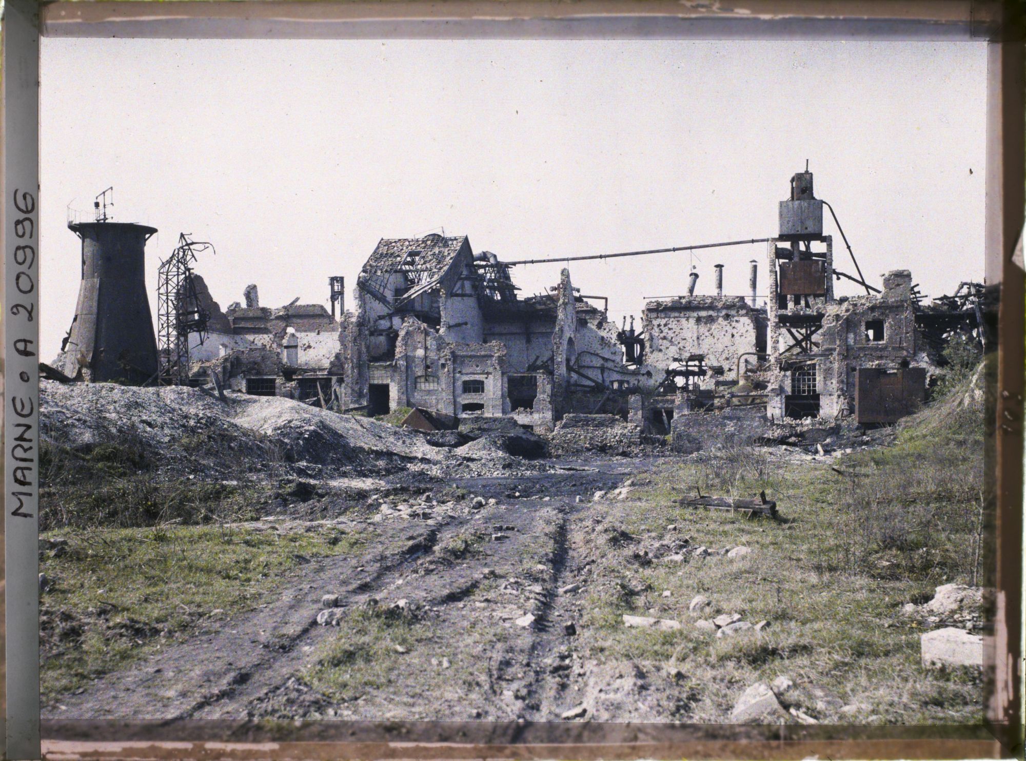 Image représentant France, Loivre, La Sucrerie