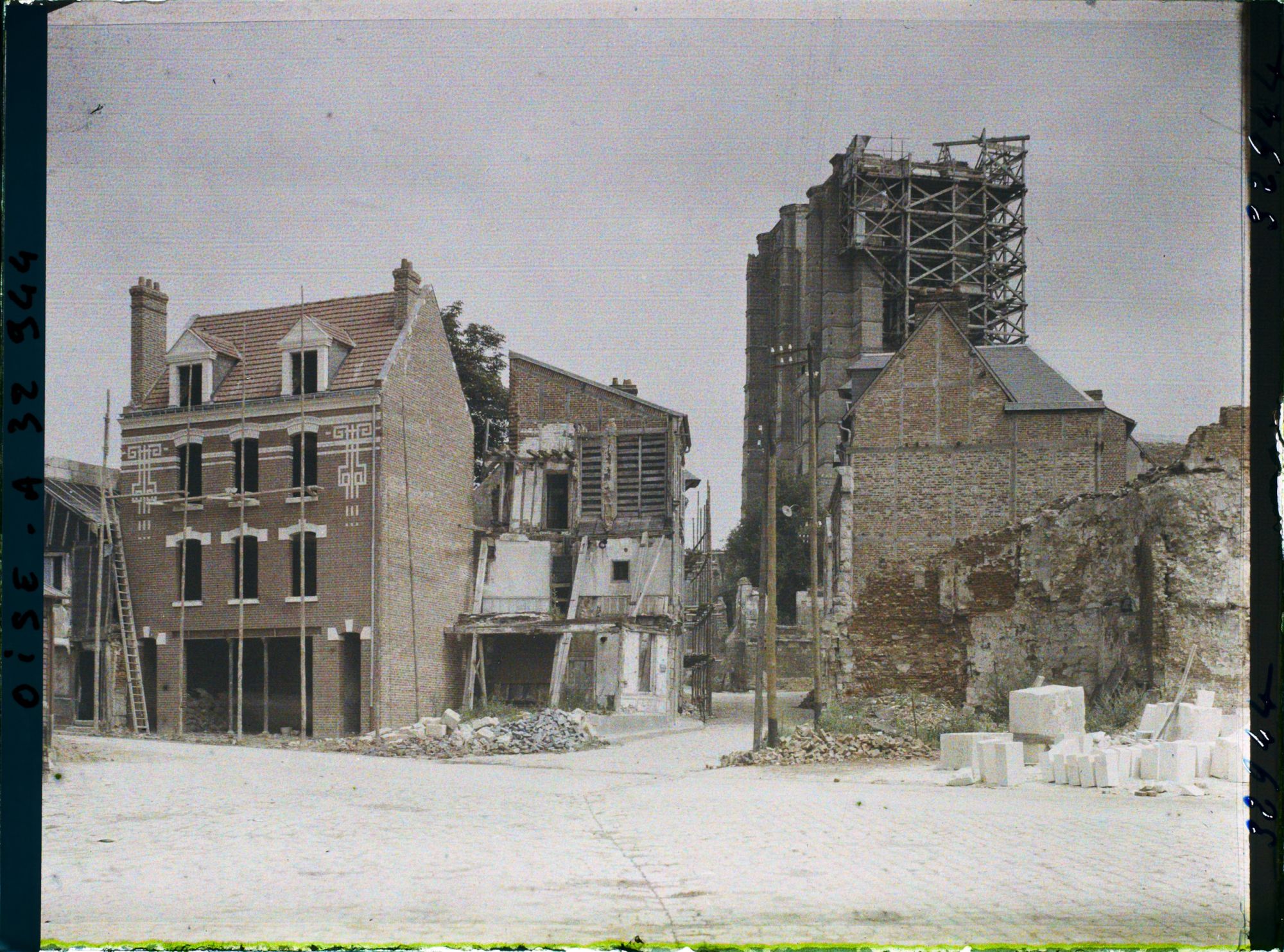 Image représentant France, Noyon, Reconstruction place du Théâtre