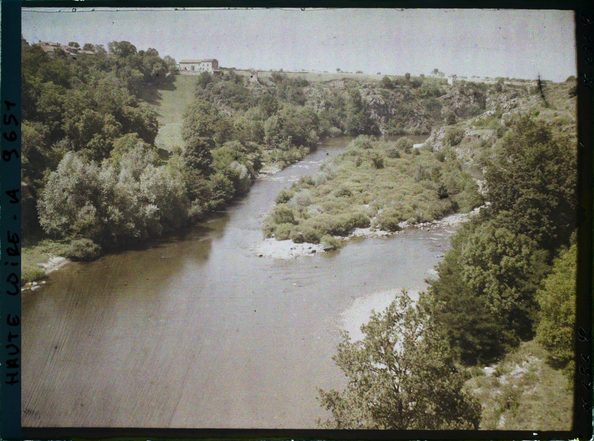 Image représentant L'allier vue du pont, vers l'aval