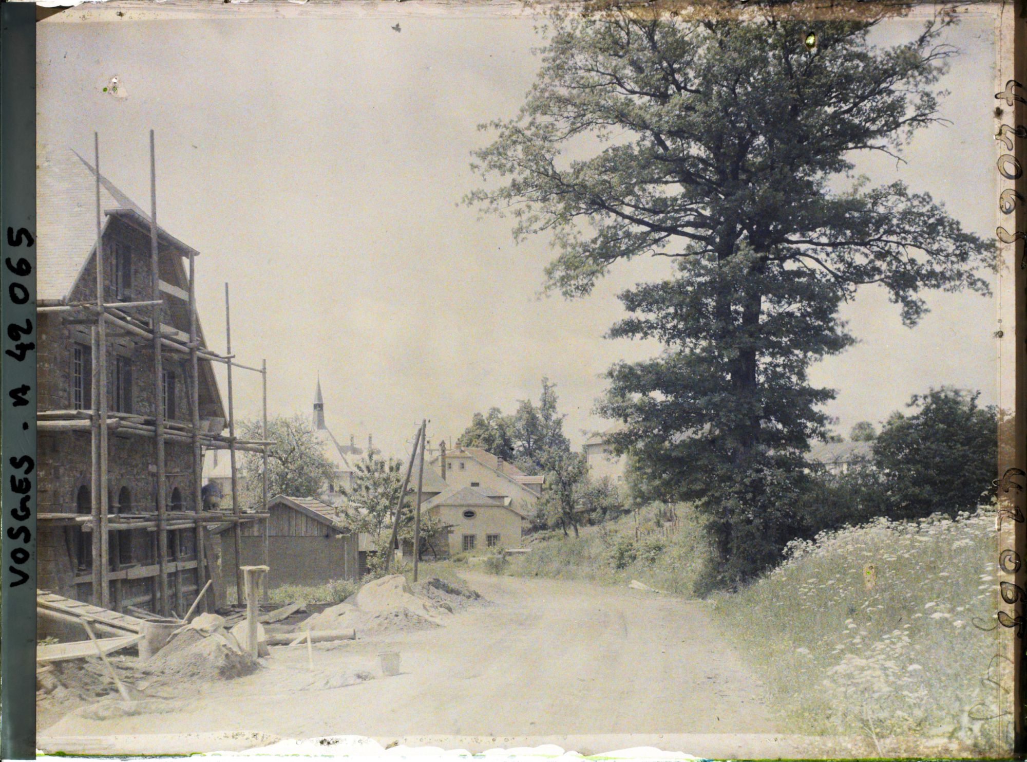 Image représentant France, Le Ban de Sapt Launois, Entrée du Village