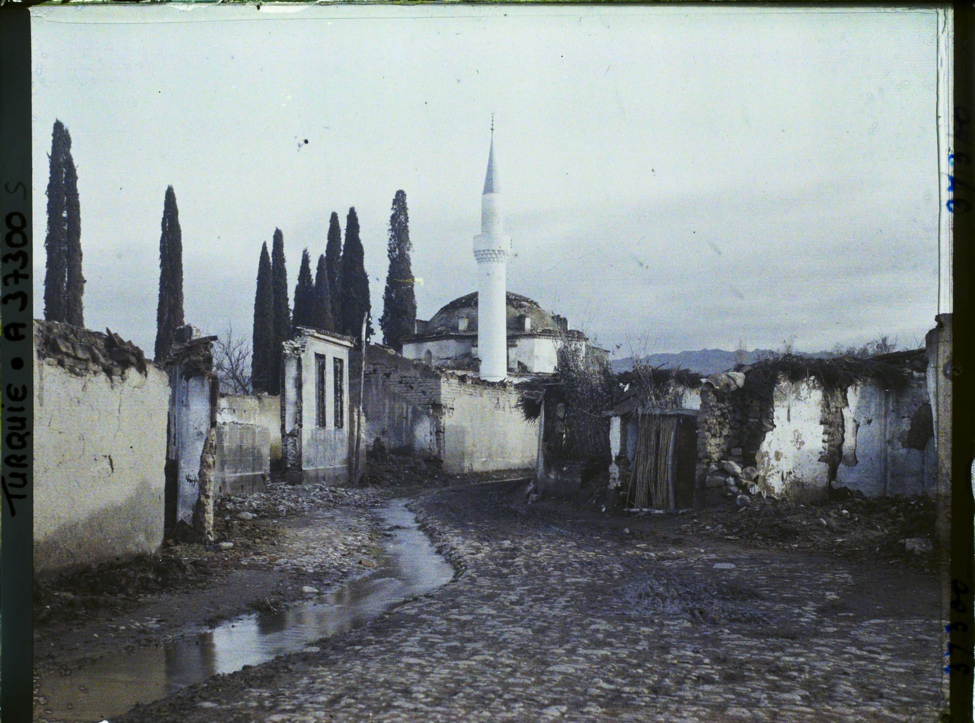 Image représentant Turquie, Cassaba, Maisons incendiées vers Tatar- Djami