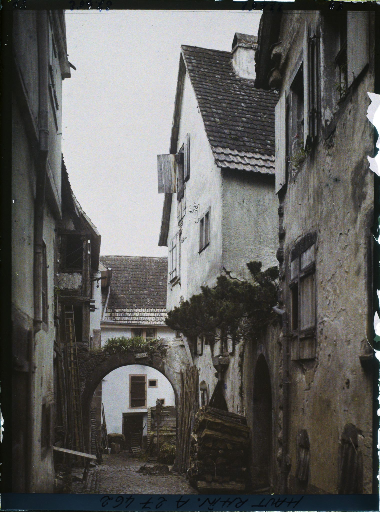 Image représentant France, Riquewihr, Un Coin de la Rue des Juifs