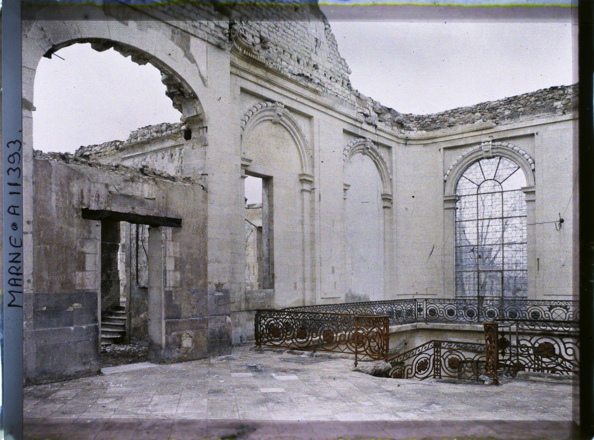 Image représentant Ruines des hospices civils, rue Eugène Wiet (?)