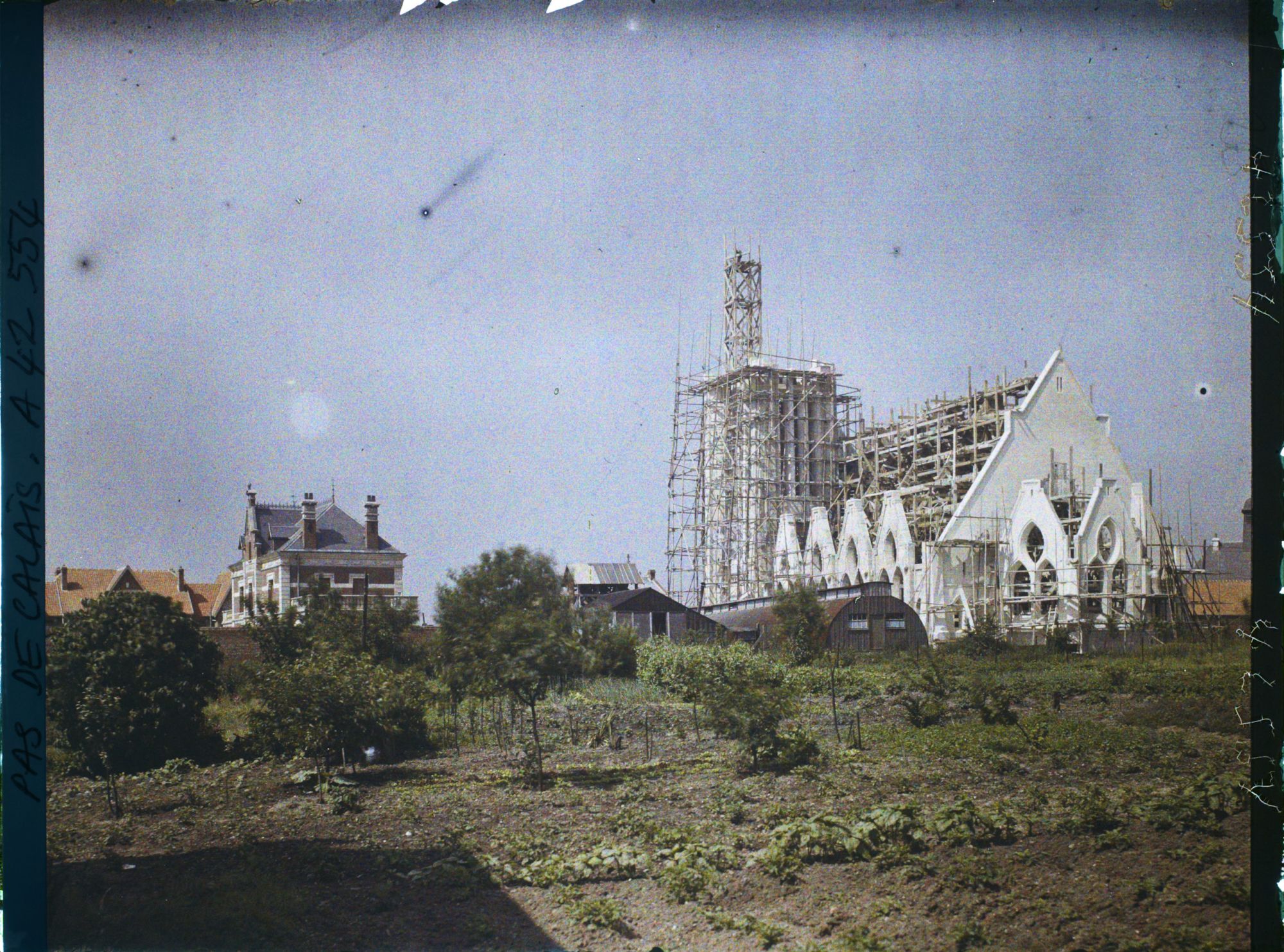 Image représentant France, Neuville-St Vaast, Vue s/ l'Abside de l'Eglise en reconstruction