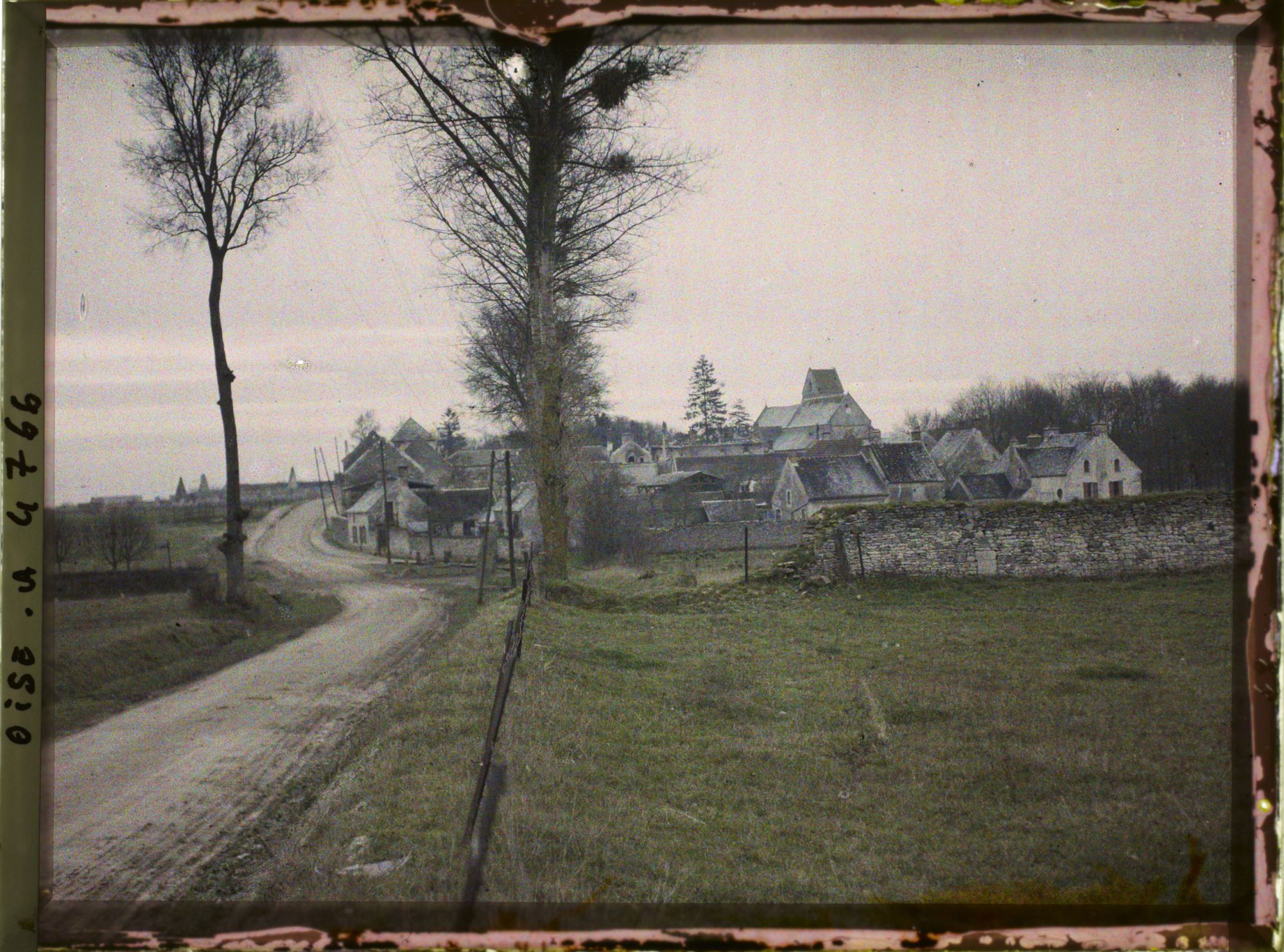 Image représentant Ensemble de Borest autour de son église