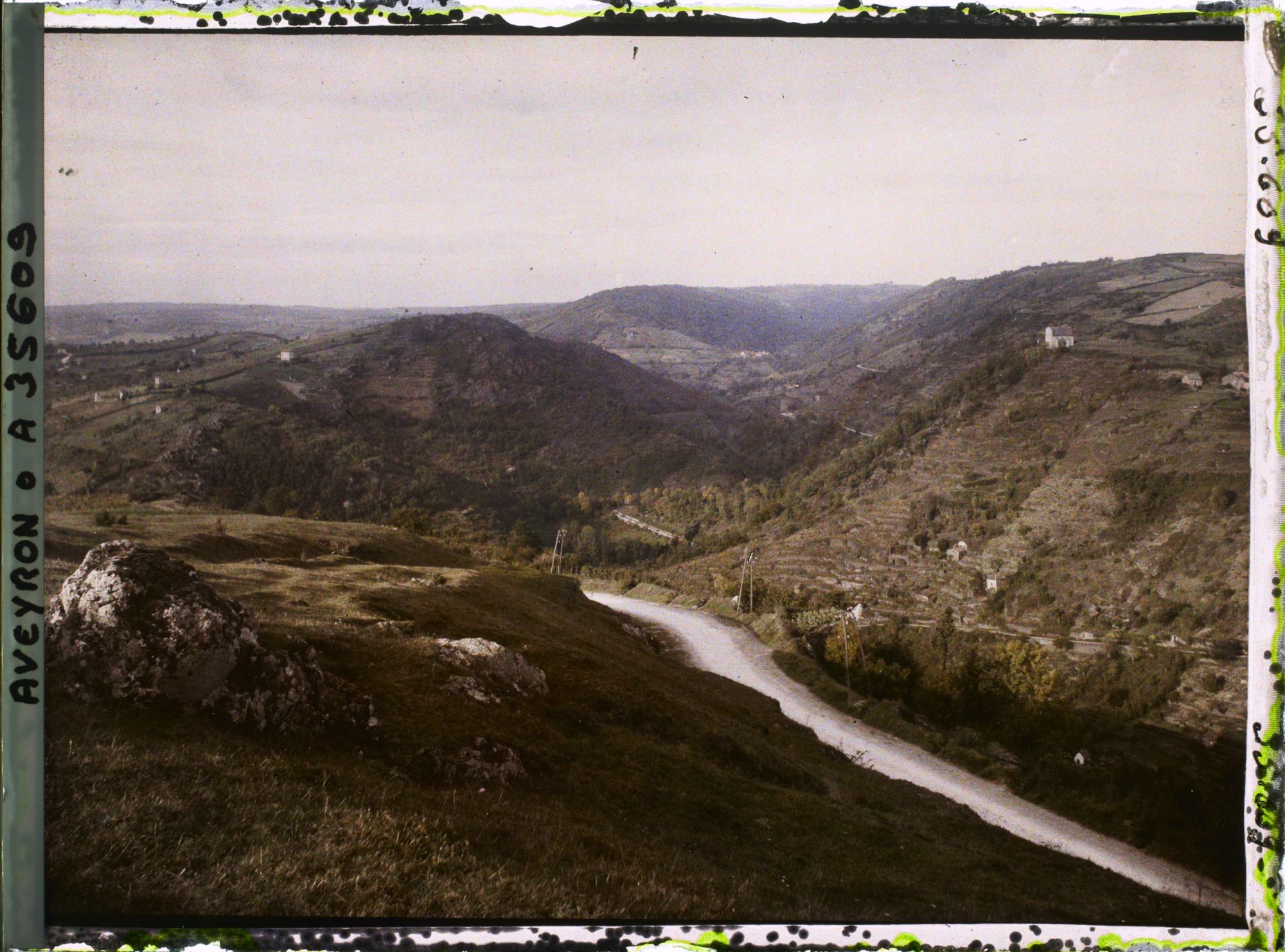 Image représentant Sur la route de Rieupeyroux, près de Villefranche-de-Rouergue