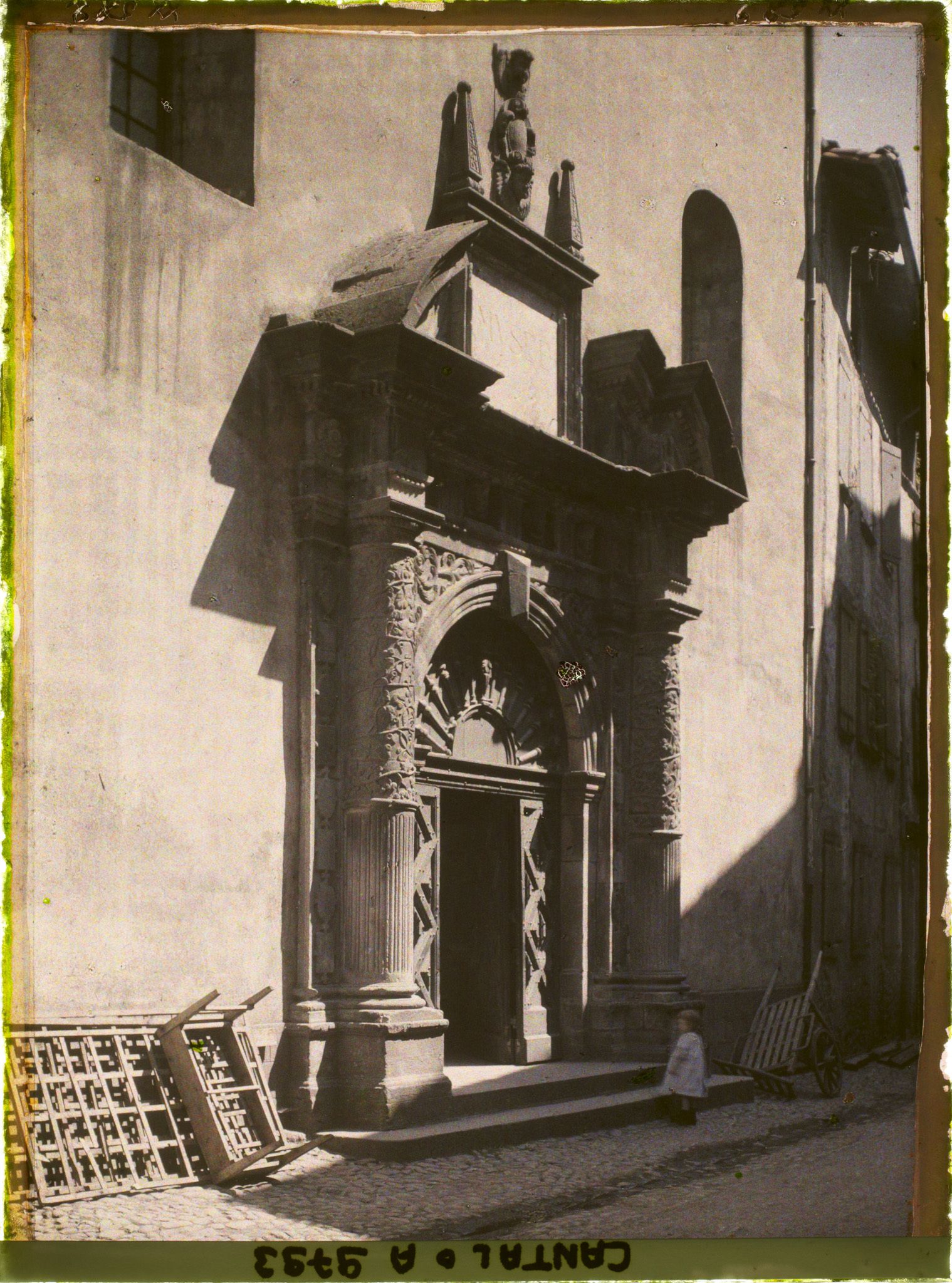 Image représentant Le portail XVIIe du musée des peintures, 19 rue du Collège