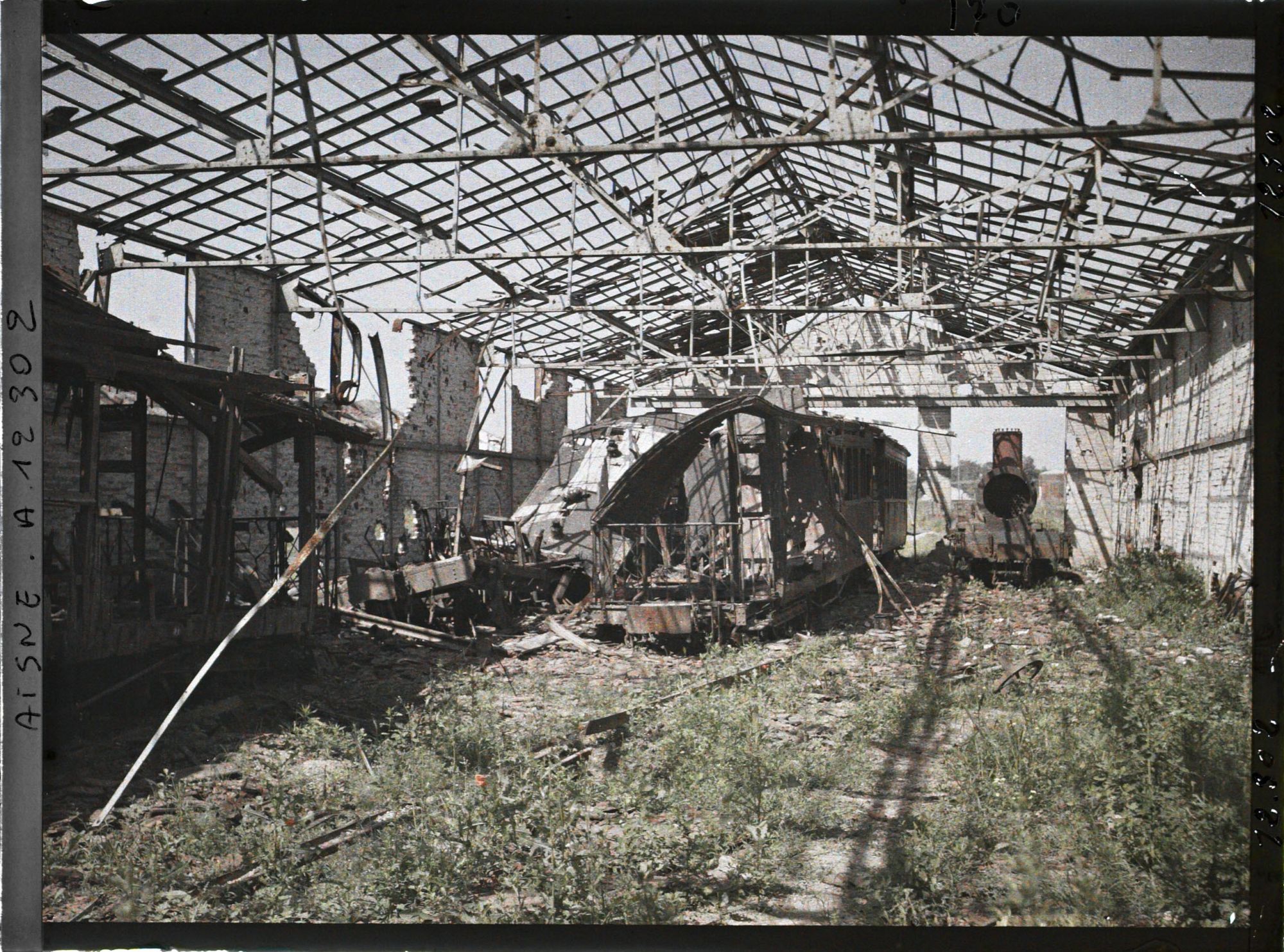 Image représentant Dépôt des chemins de fer et tramways de l'Aisne en ruine