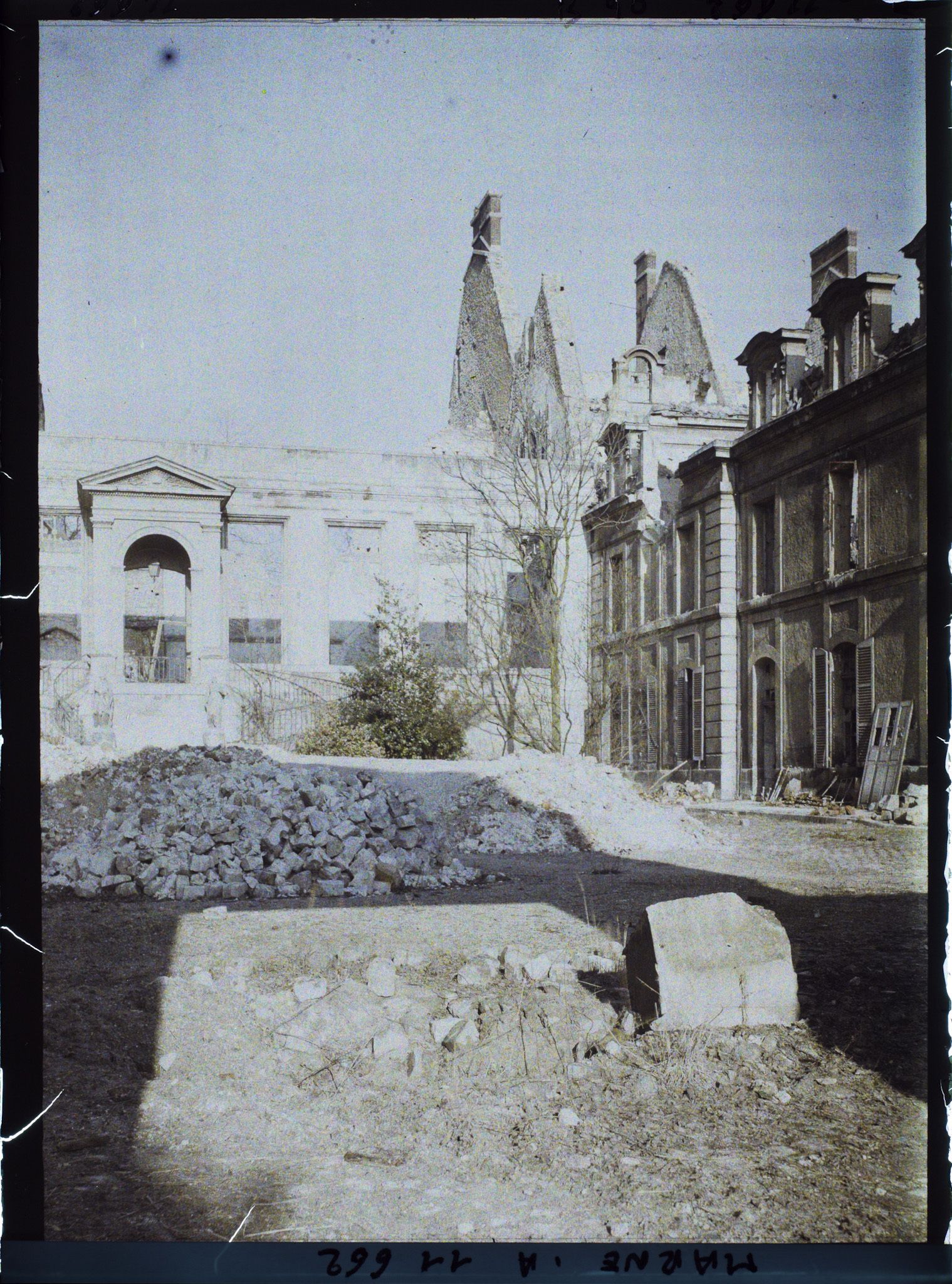 Image représentant France, Reims, Façade du Palais Archiépiscopal