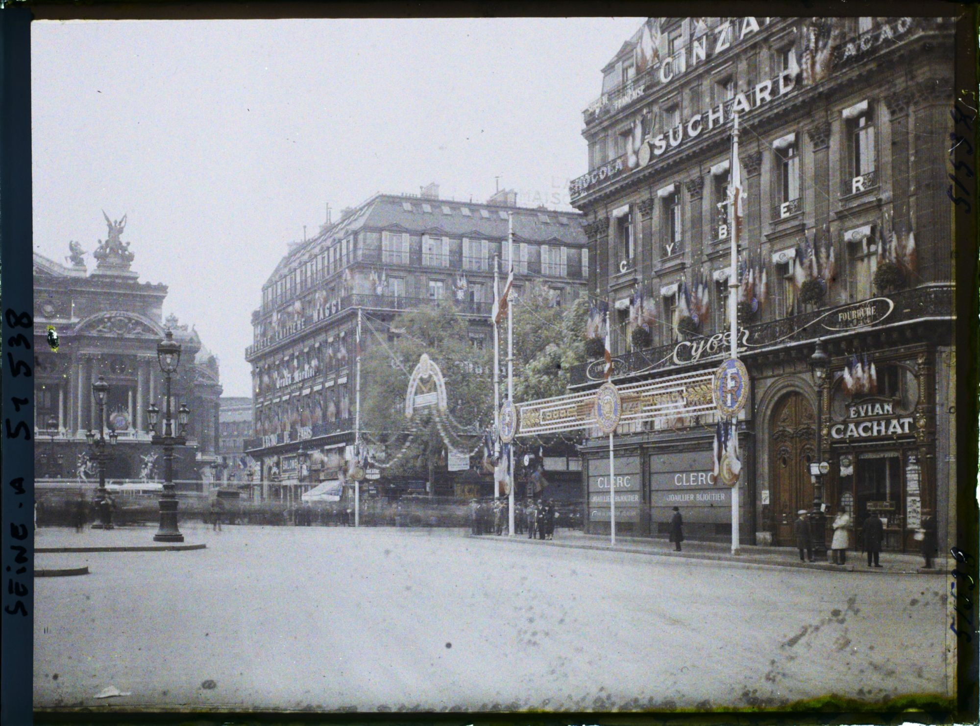 Image représentant Décorations place de l'Opéra pour le 9ème congrès de la Légion Américaine (American Legion)