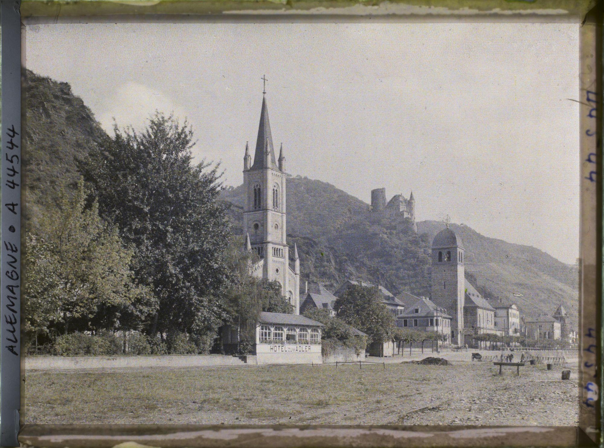 Image représentant Allemagne, Oberwesel, Une vue s/ les quais