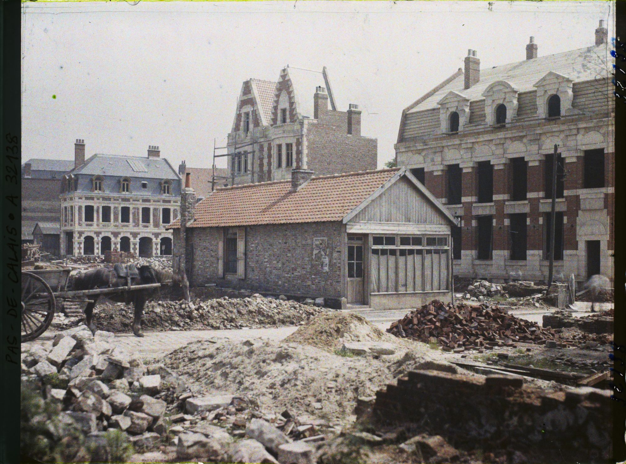 Image représentant France, Béthune, Nouveaux immeubles rue d'Arras