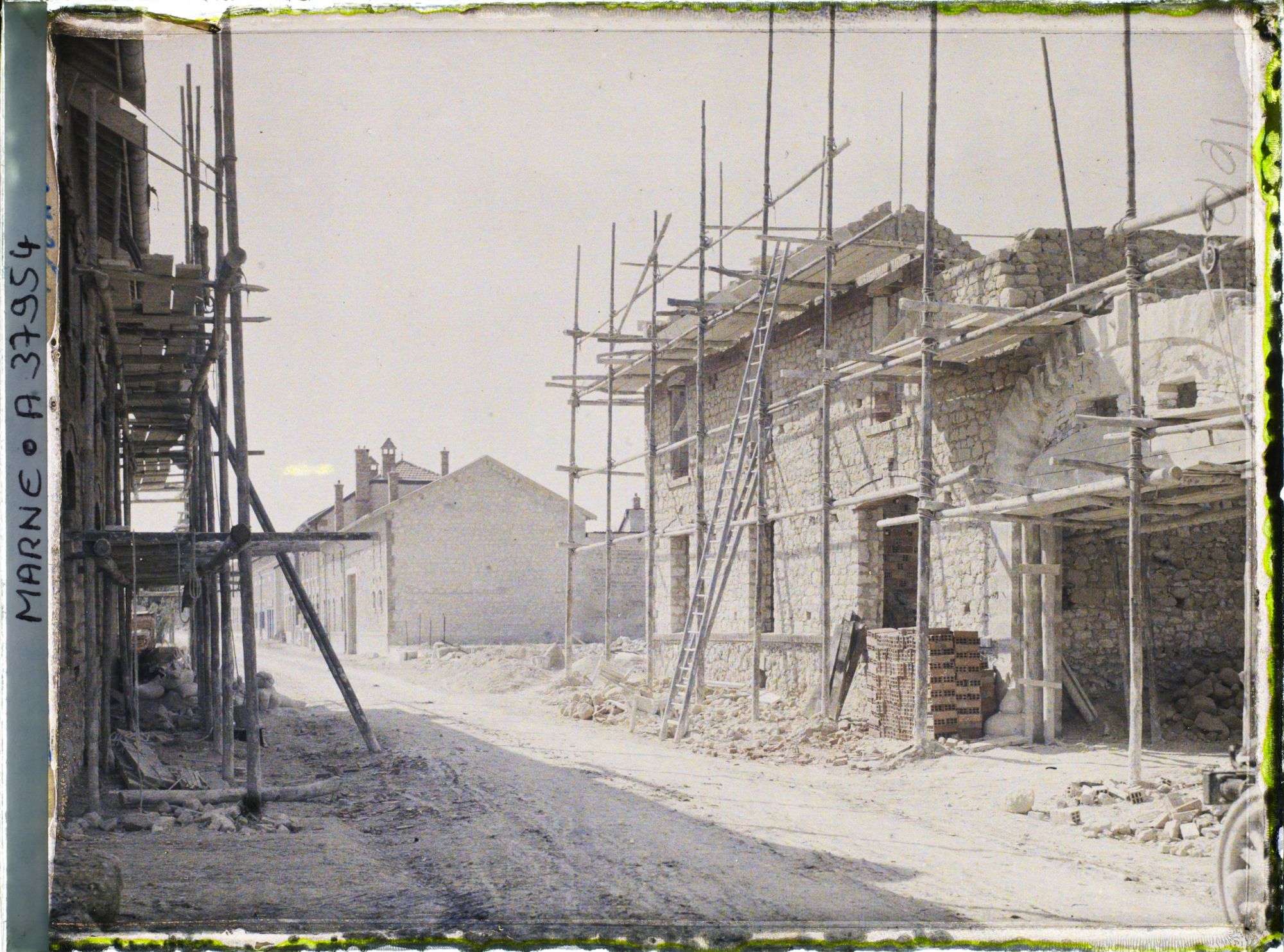 Image représentant France, Beine, La Grande Rue en reconstruction