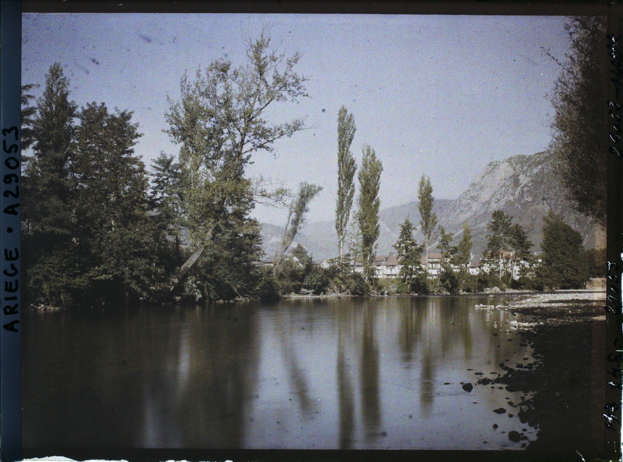 Image représentant Vue sur l'Ariège vers l'aval