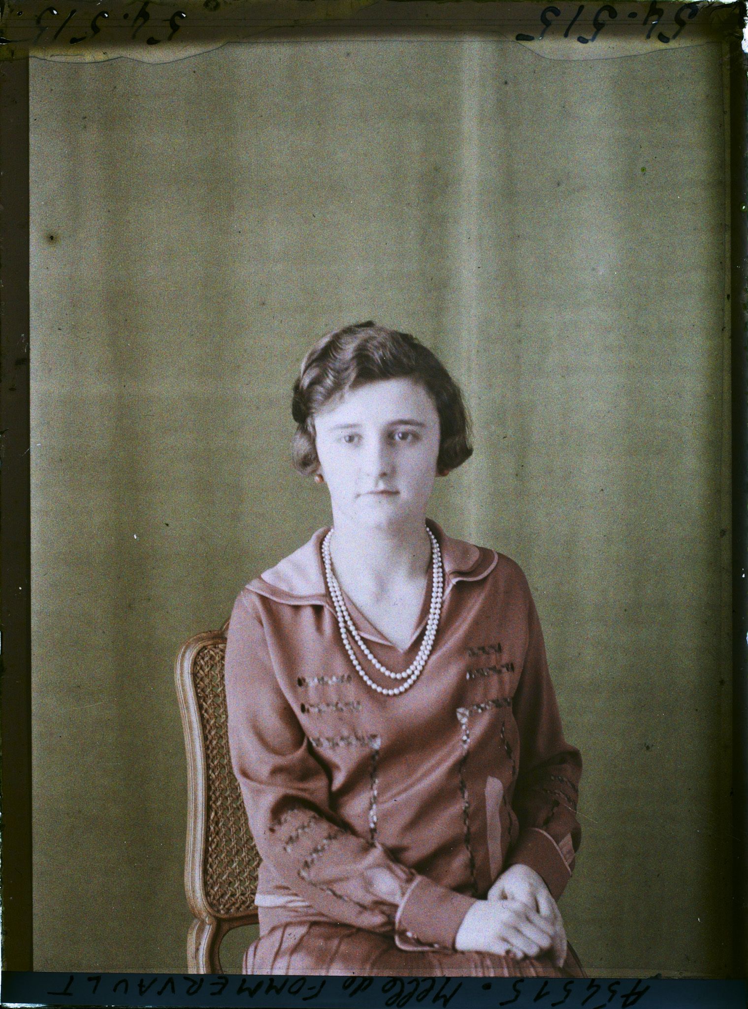 Image représentant https://musee-albert-kahn.s-museum.fr/home/NWQ2OTAwYzNmYjZlZTk1ZWQwODJmMjY4L2dlbmVyaWMtbm90aWNlLXRhYi9hdXRob3JpdHkvNjE3YTc5ZjVjZjhiODk2OGIzMzM3ZDIx/5d6900c3fb6ee95ed082f268/generic-notice-tab/authority/617a79ebcf8b8968b3336d49 Mademoiselle de Fommervault