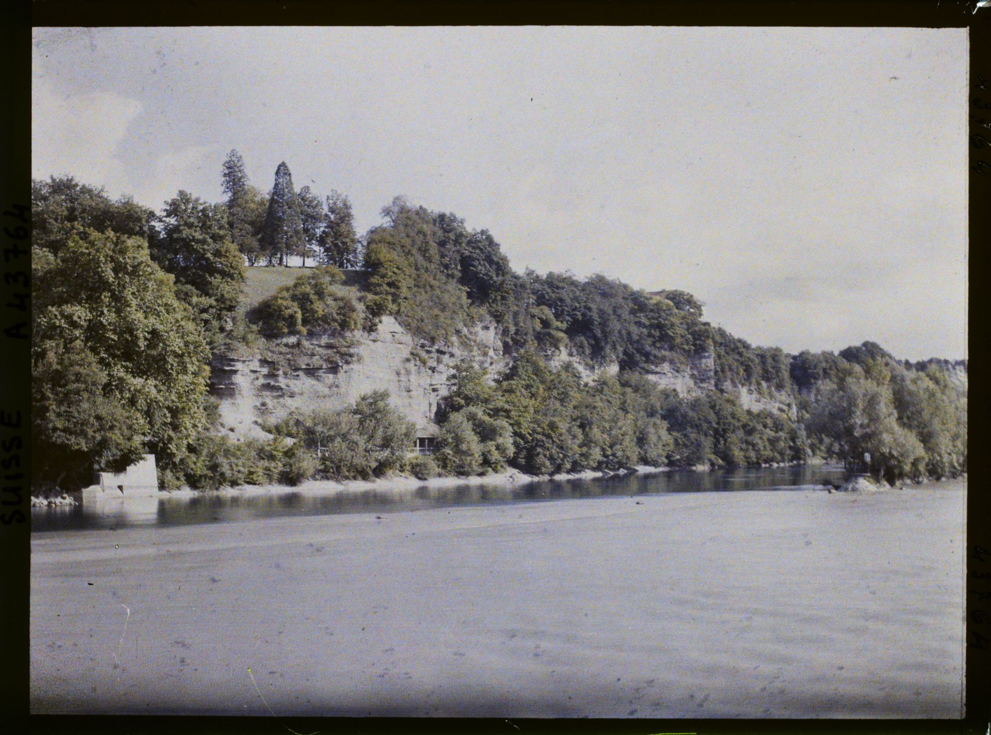 Image représentant La pointe de la Jonction où confluent le Rhône et l'Arve