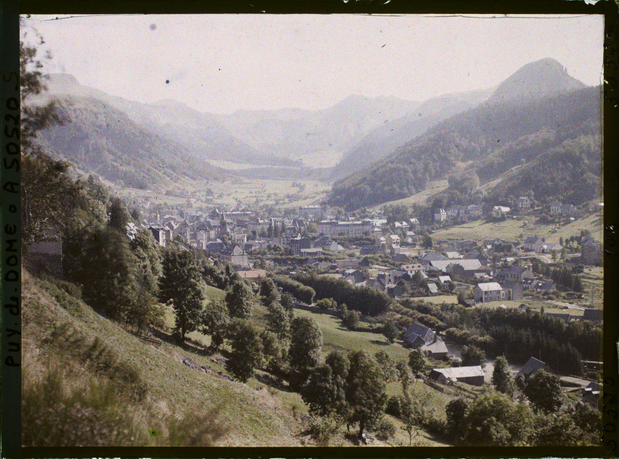 Image représentant France, Mont Dore, Vue Générale du Mont Dore prise de la route de Clermont