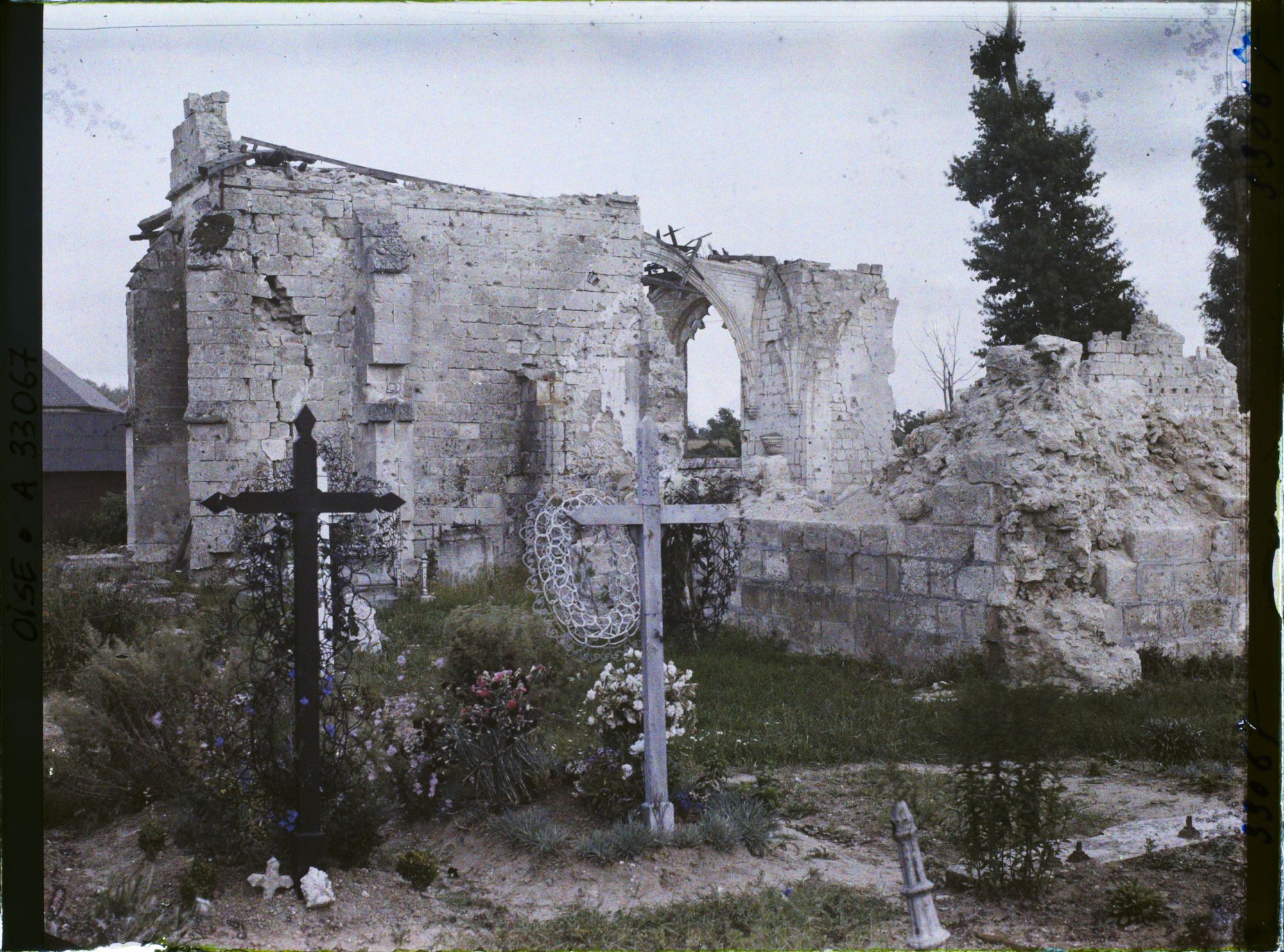 Image représentant France, Dives, Ruines de l'Eglise et Cimetière du Village